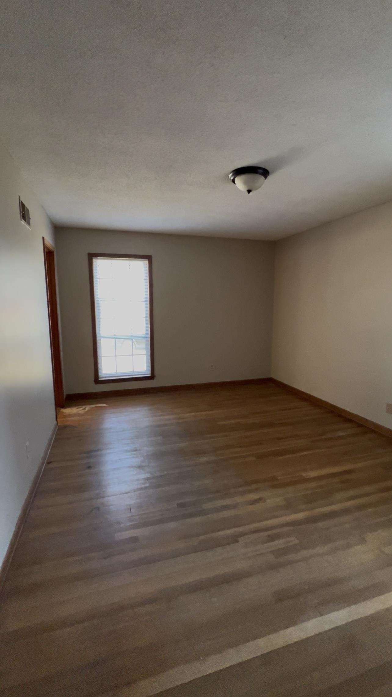 3611 Naylor Dr Property Photo 6