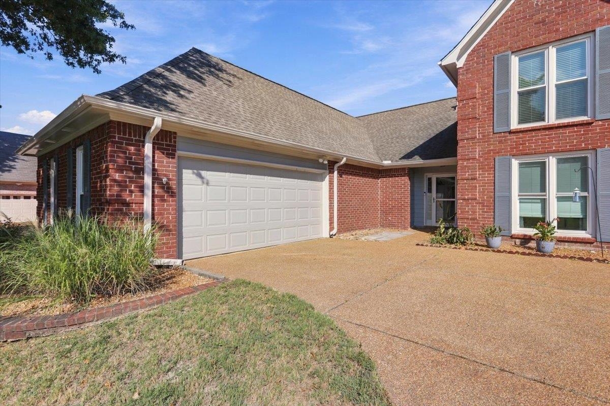 3902 Lighthouse Ln Property Photo 3
