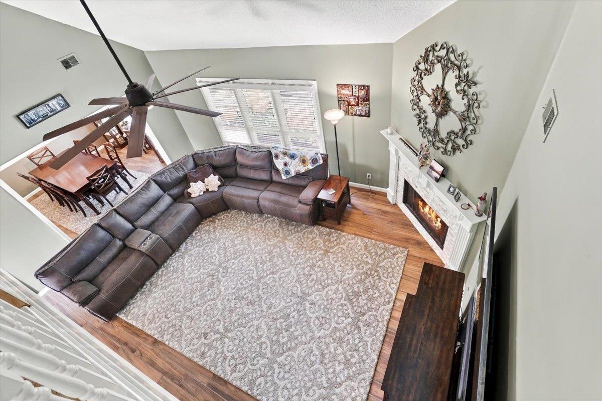 3902 Lighthouse Ln Property Photo 9
