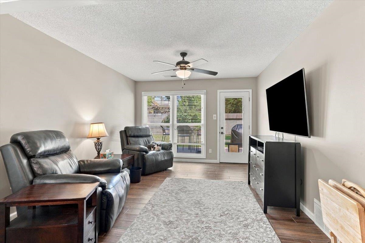 3902 Lighthouse Ln Property Photo 18