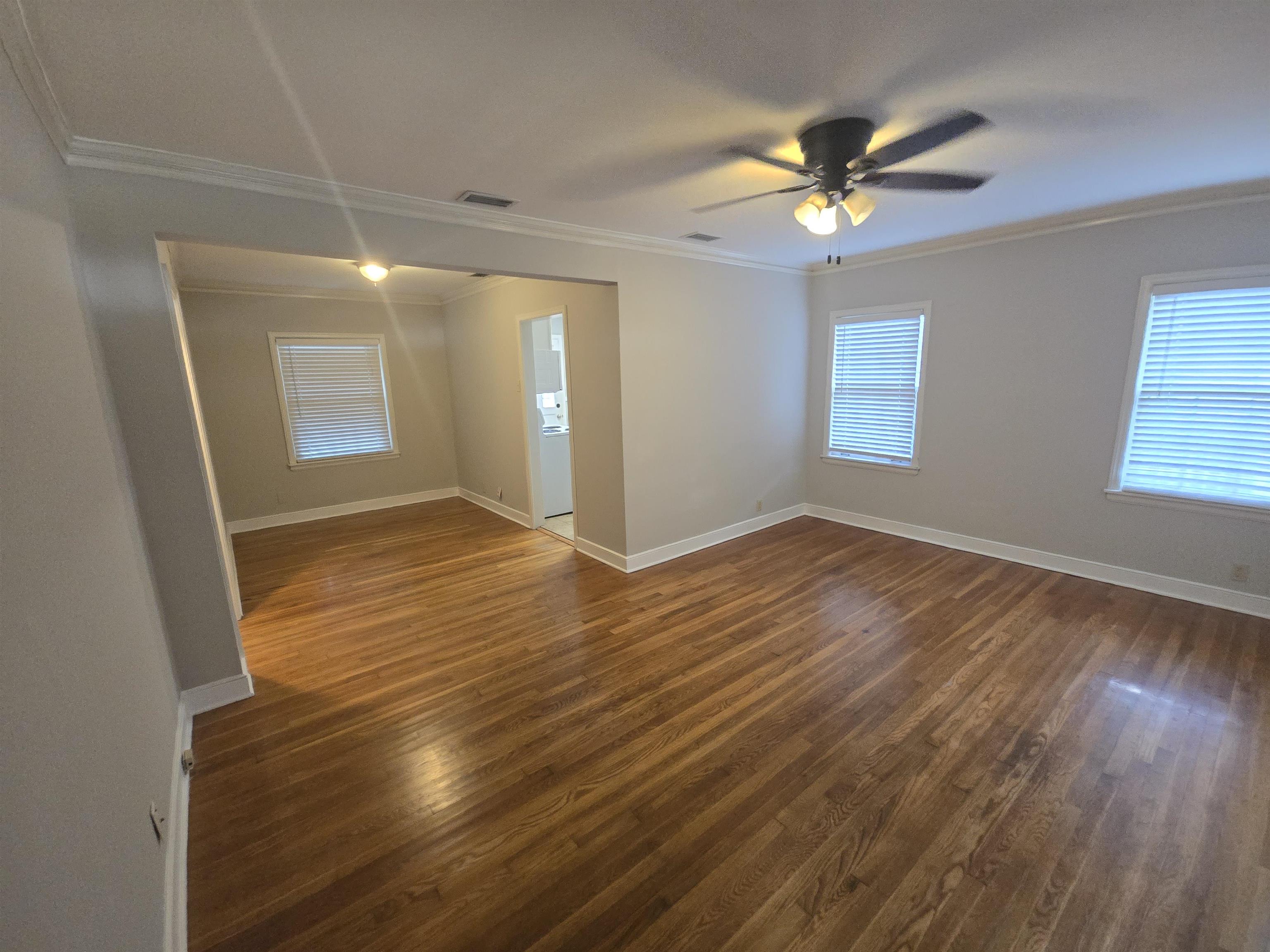 1075 Lorraine St Property Photo 6