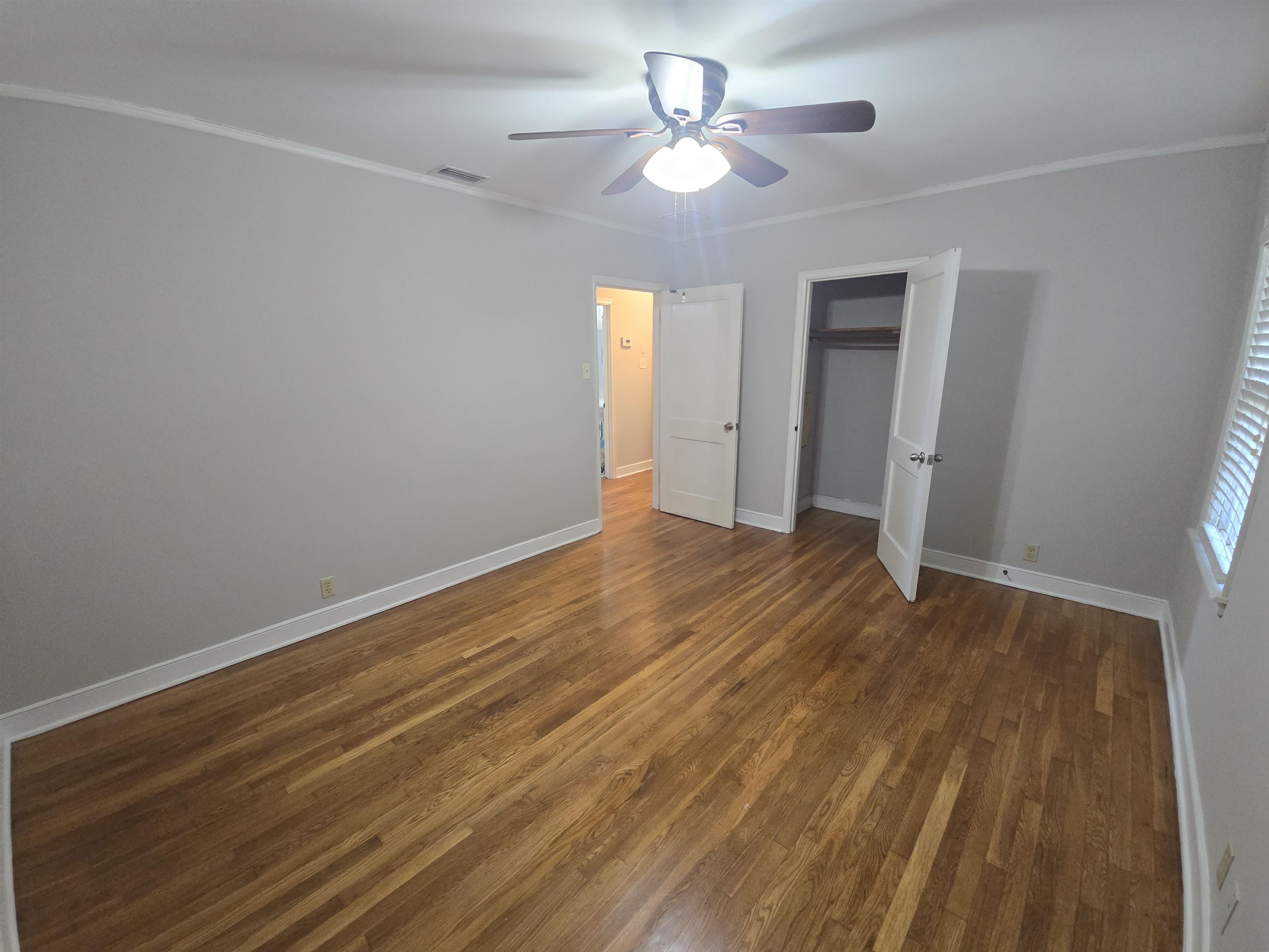 1075 Lorraine St Property Photo 12