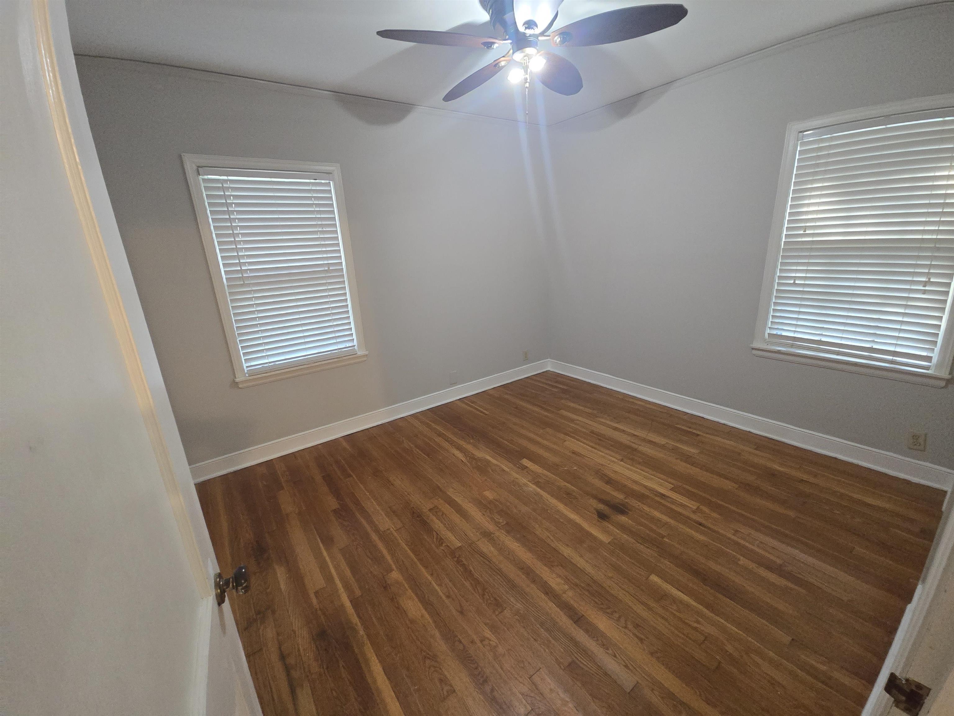 1075 Lorraine St Property Photo 13