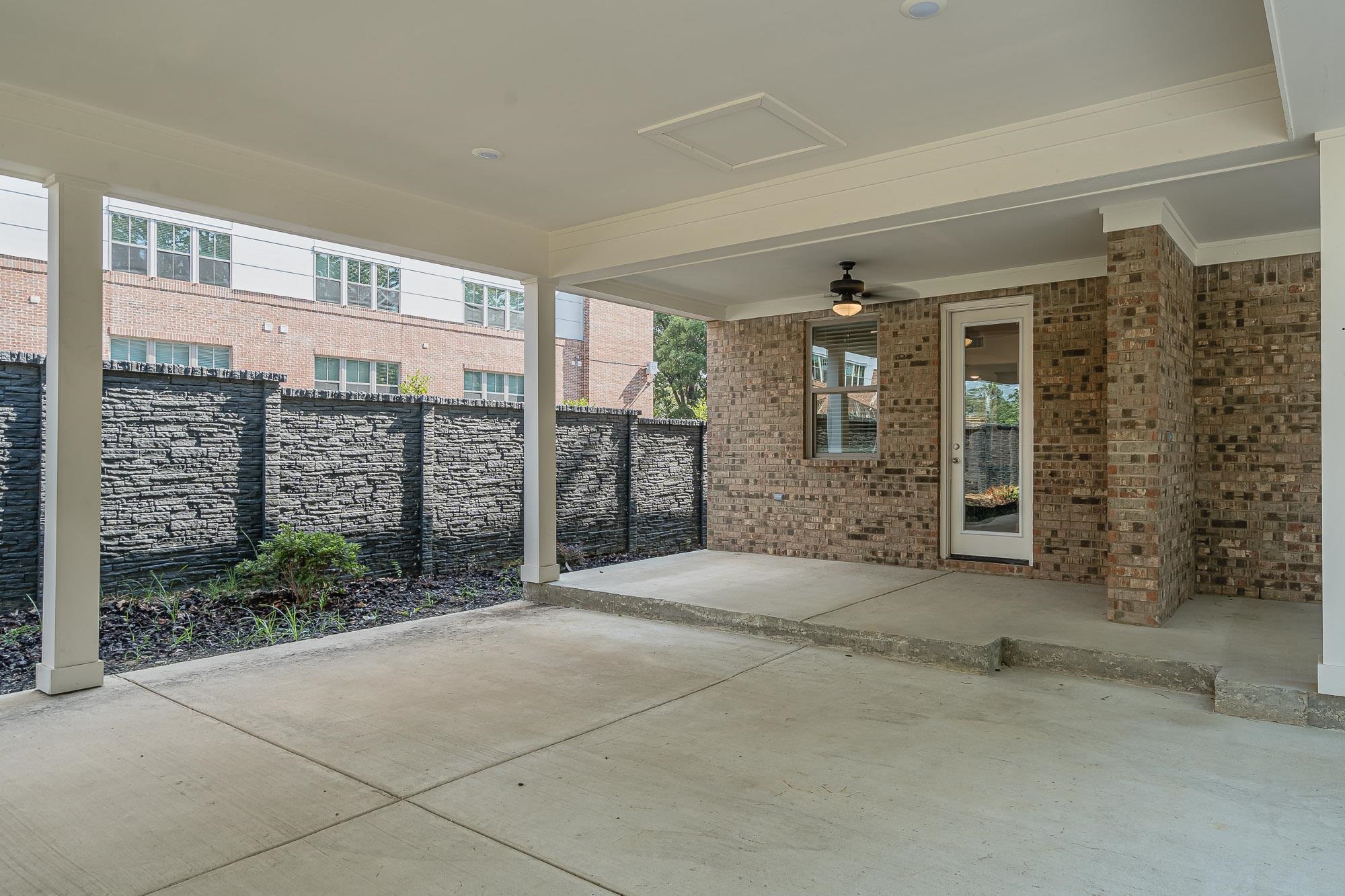 84 N Rembert St Property Photo 14
