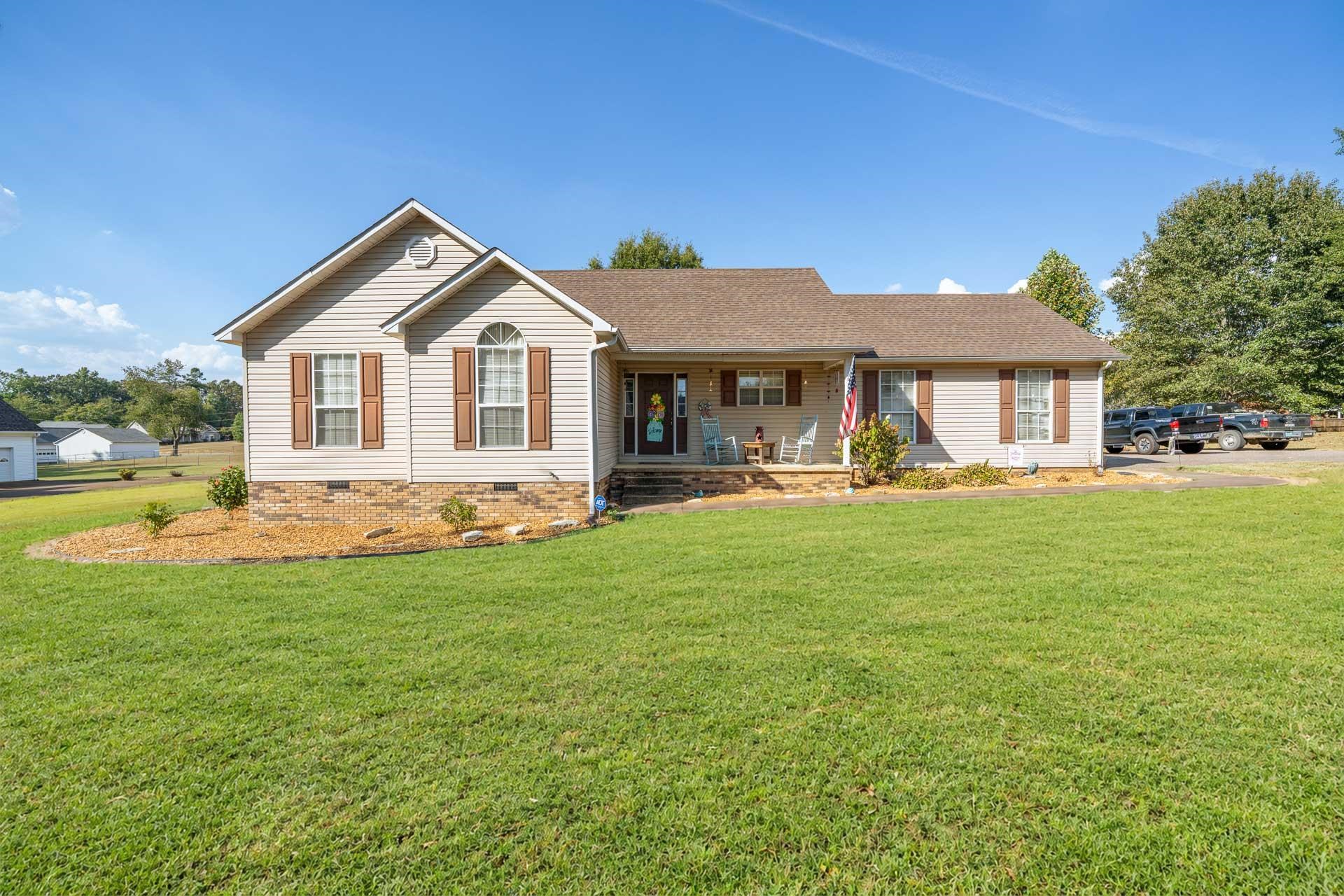 305 Jordan Glen Ln Property Photo 1