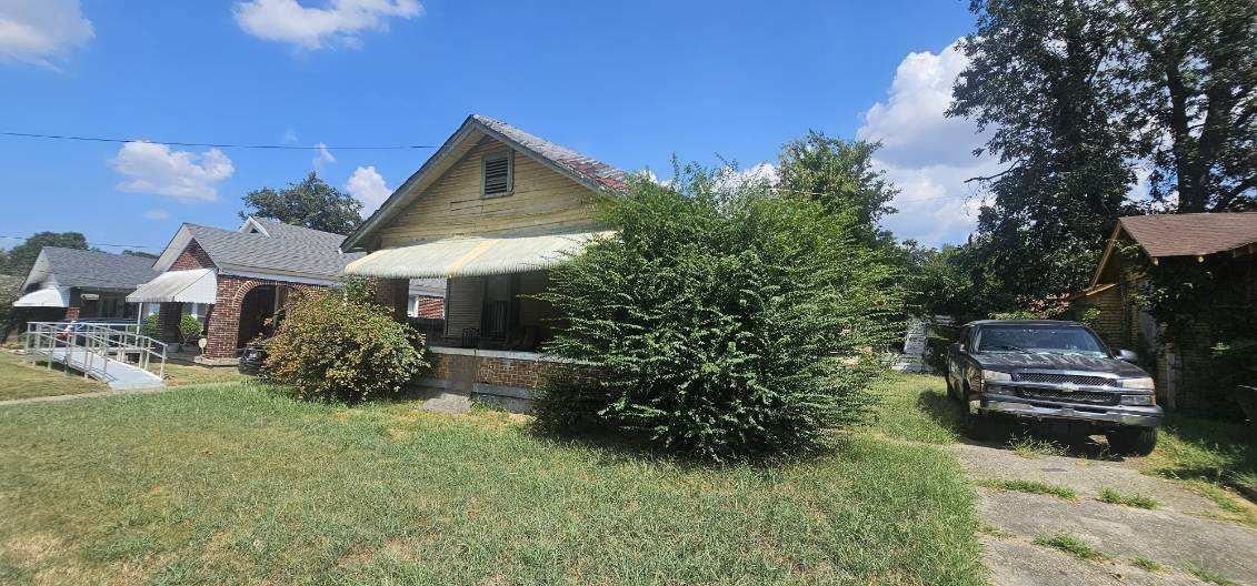 1404 PRESTON ST Property Photo 1