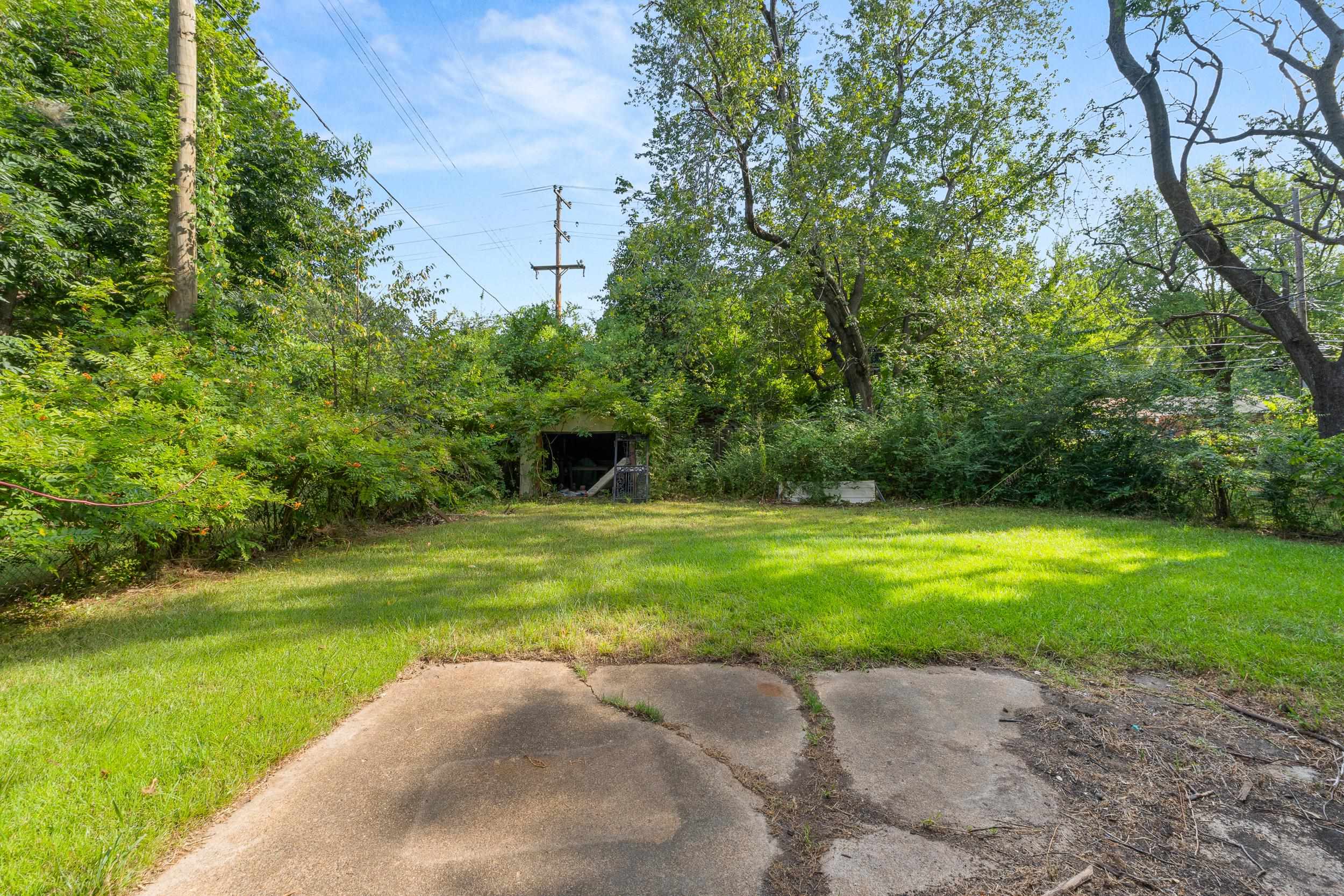 3839 S Goodman Cir Property Photo 7
