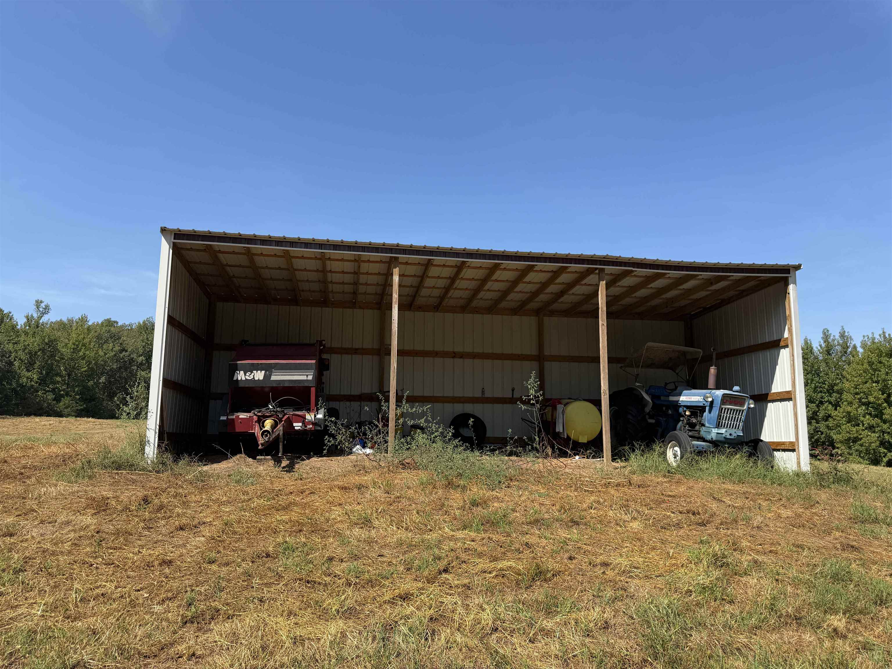 400 421 Hwy Property Photo 39