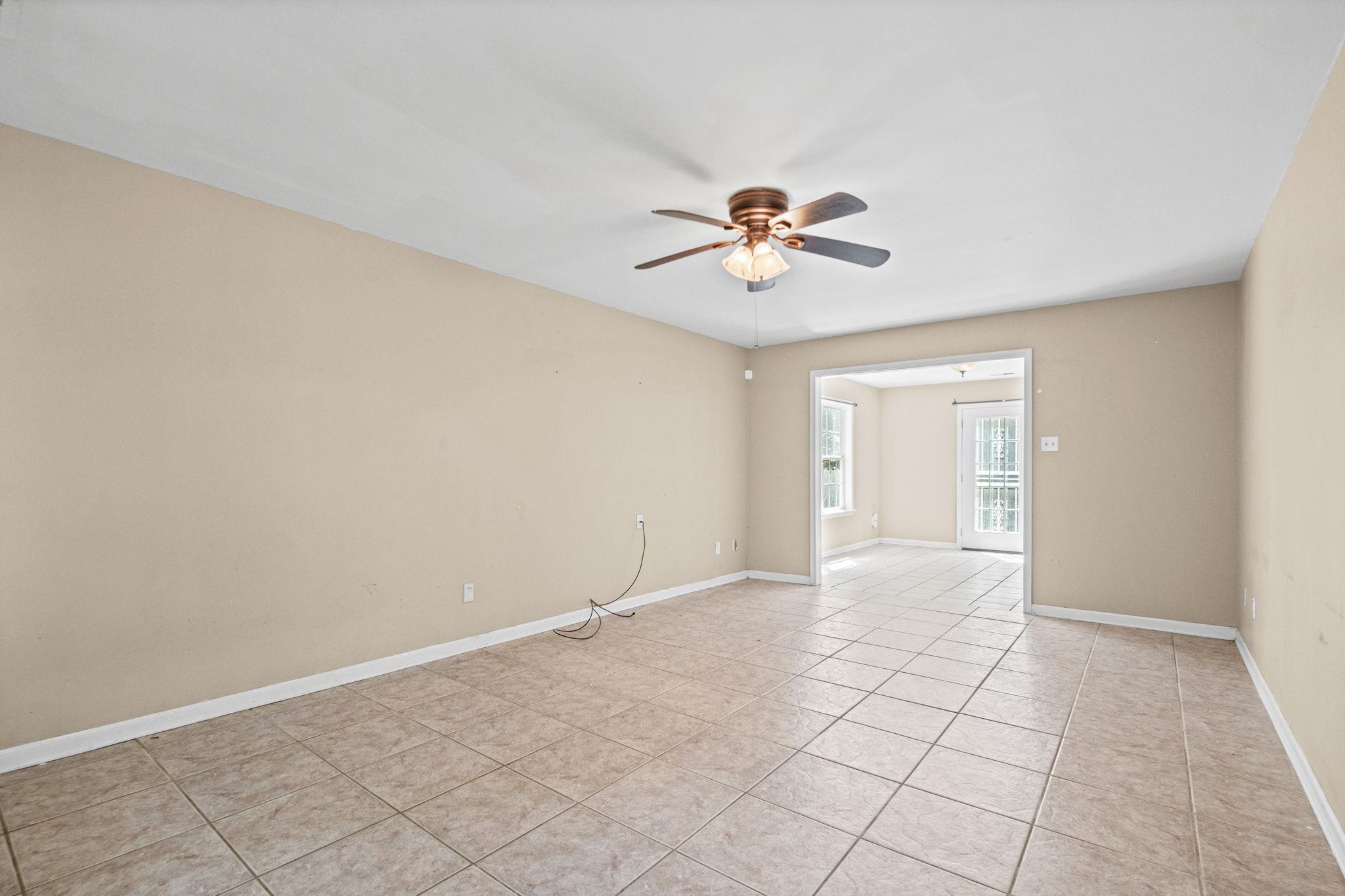 1950 Mcknight Loop Property Photo 12