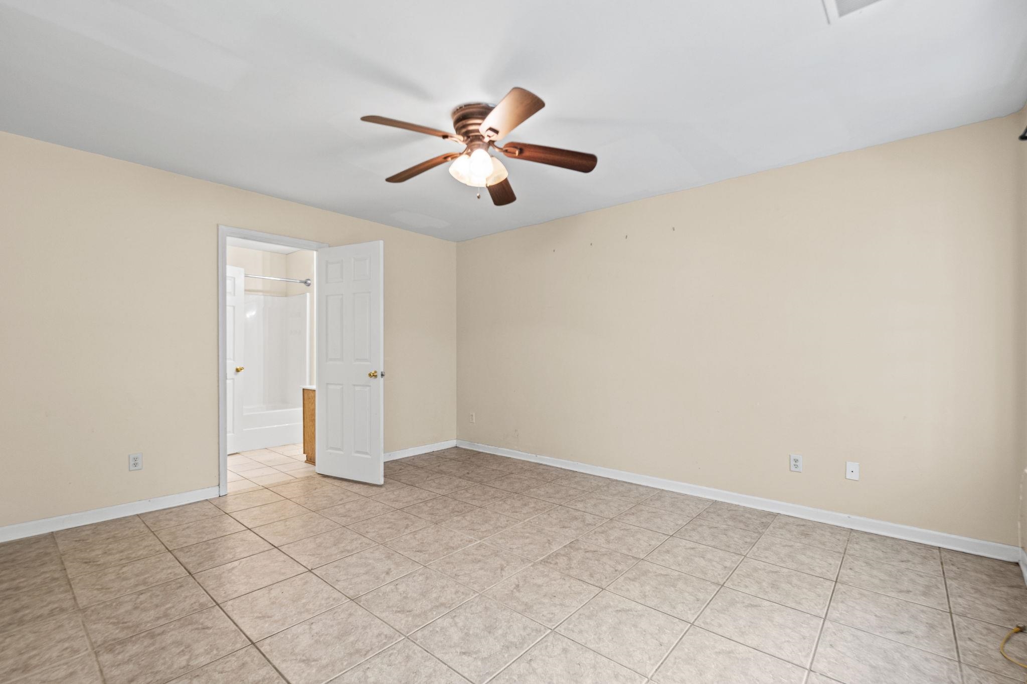 1950 Mcknight Loop Property Photo 13