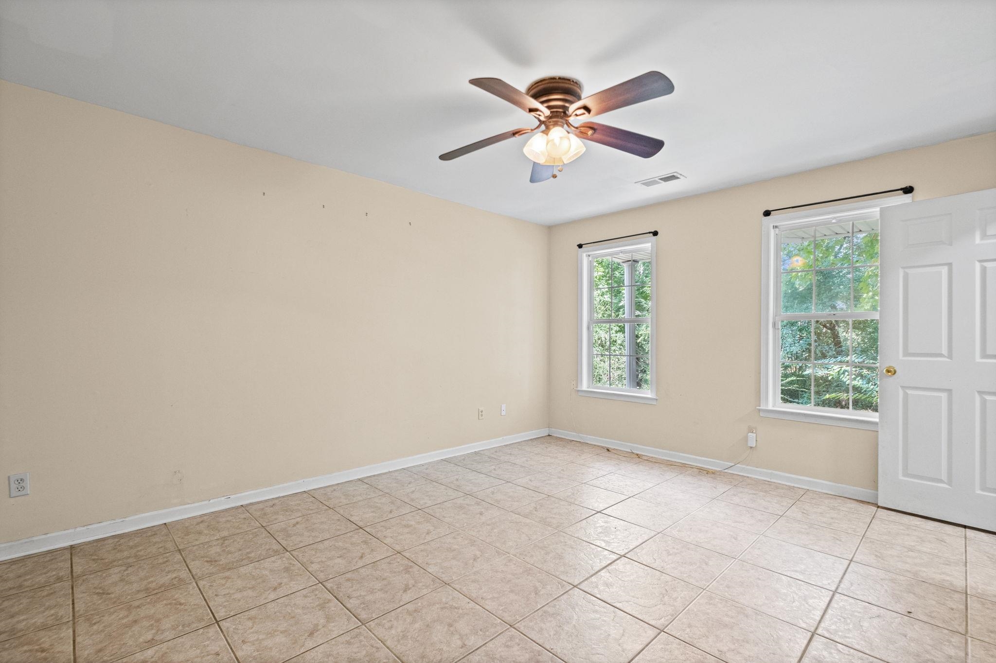 1950 Mcknight Loop Property Photo 14