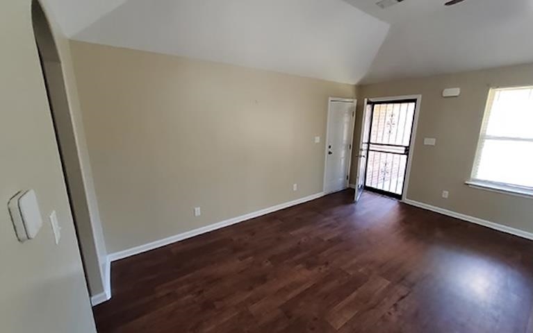 5326 Meegan Dr Property Photo 3