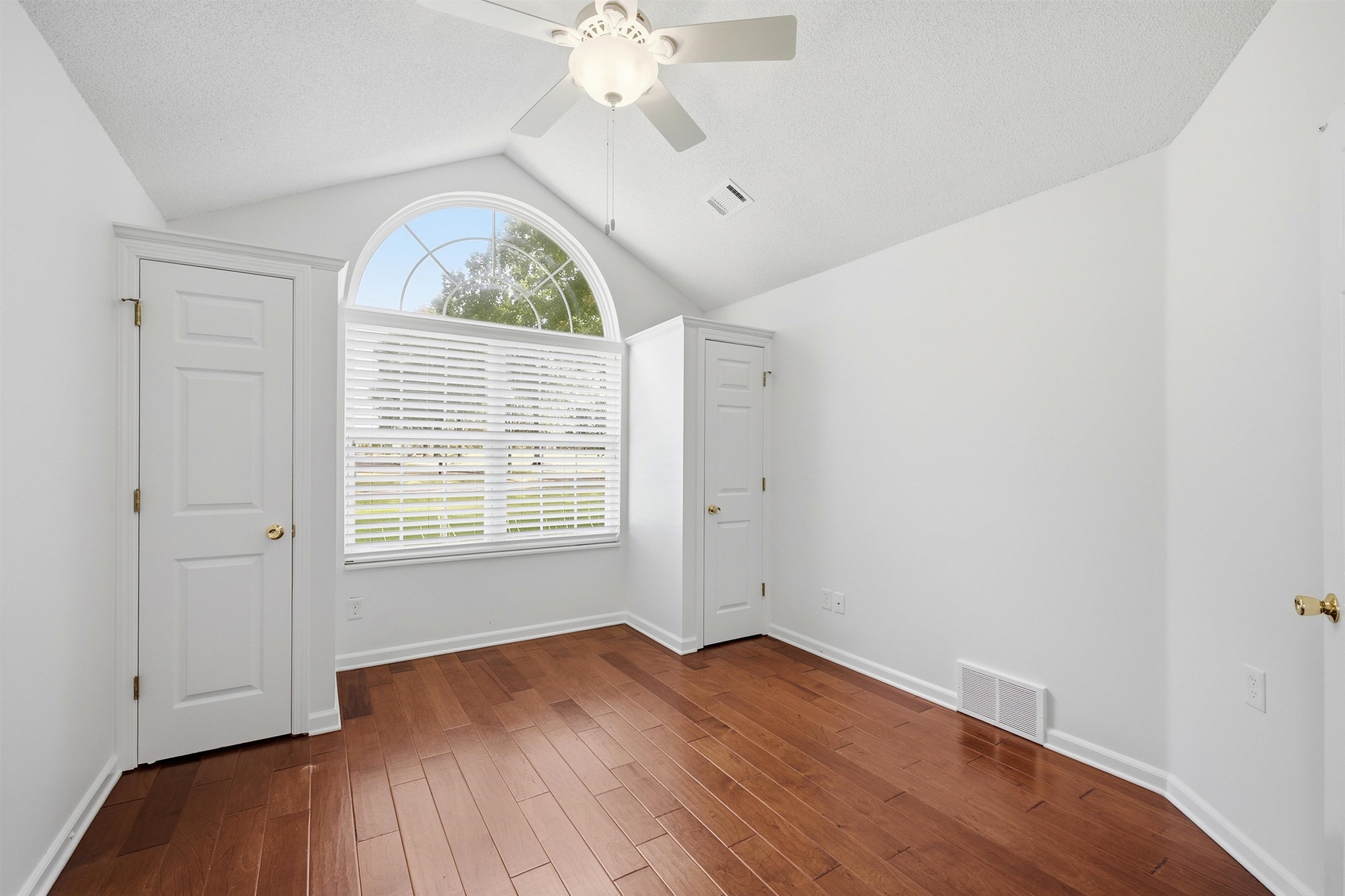 261 Oak Club Ln 9 Property Photo 17
