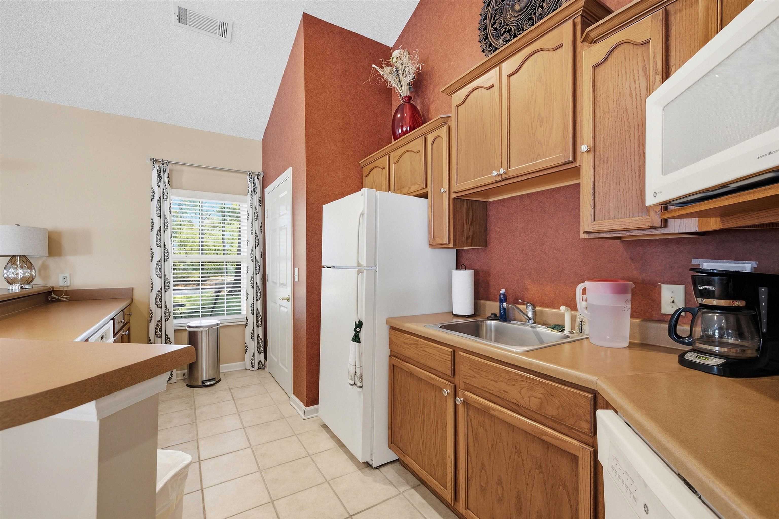 261 Oak Club Ln 9 Property Photo 33