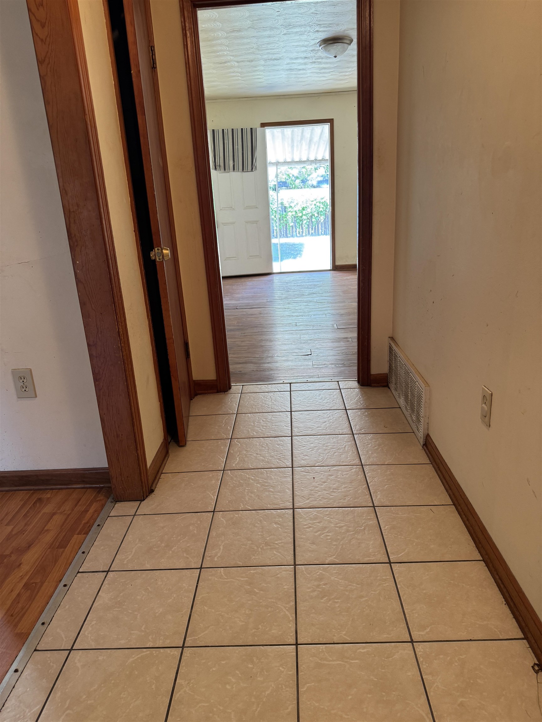 7221 N Juana Dr Property Photo 5
