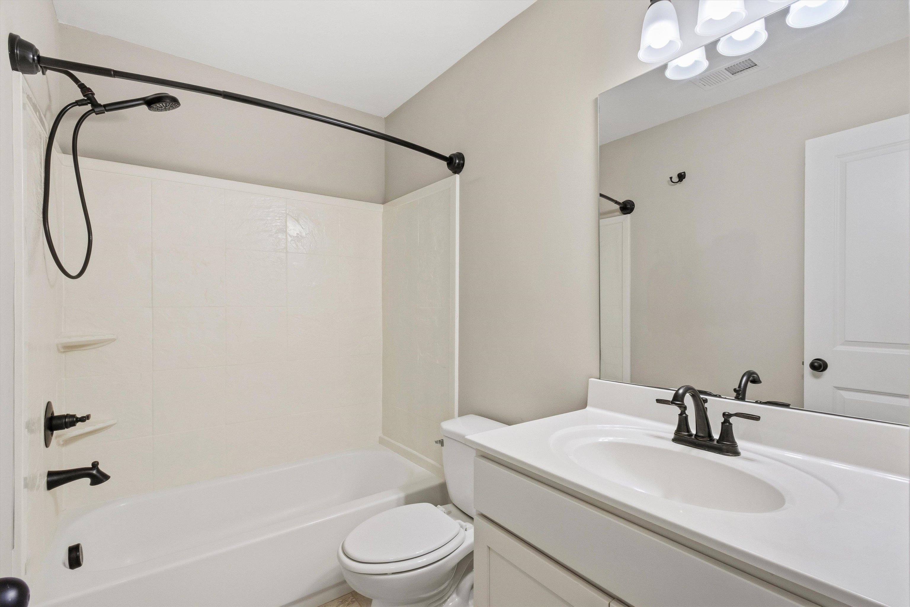 110 Laurel Glen Dr Property Photo 29