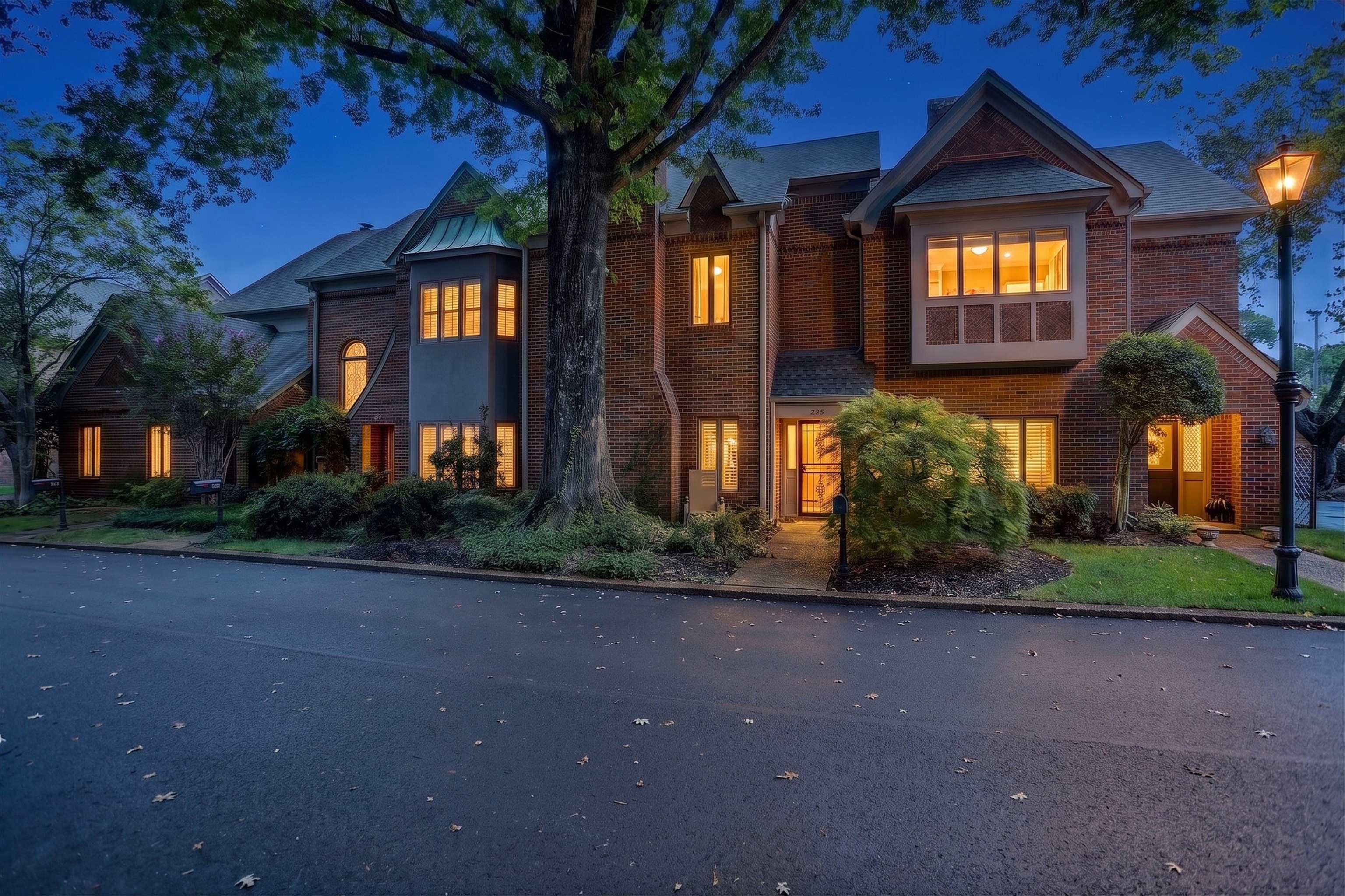 498 E RACQUET CLUB PL E Property Photo 1