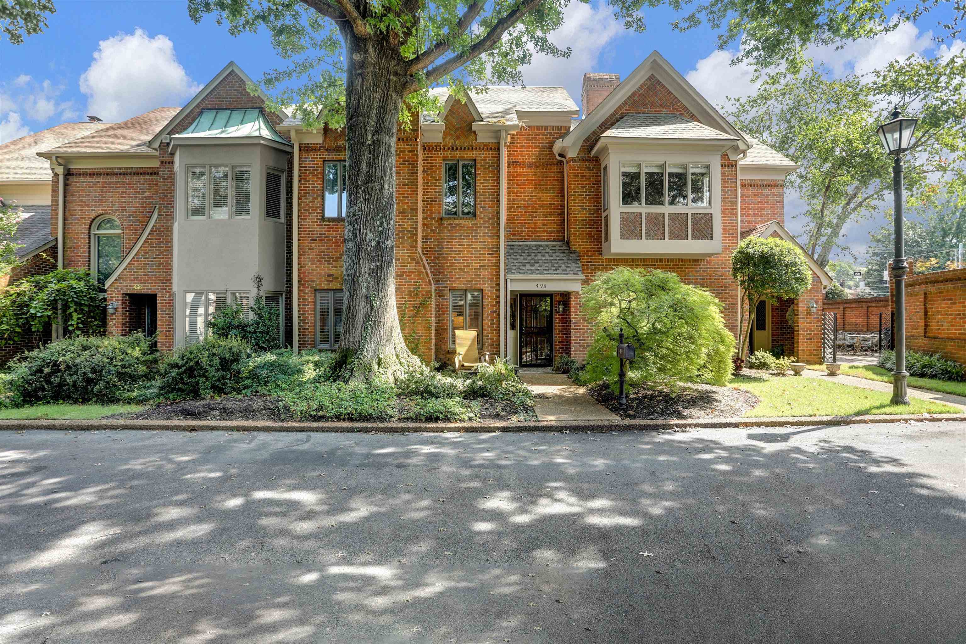 498 E Racquet Club Pl E Property Photo 2