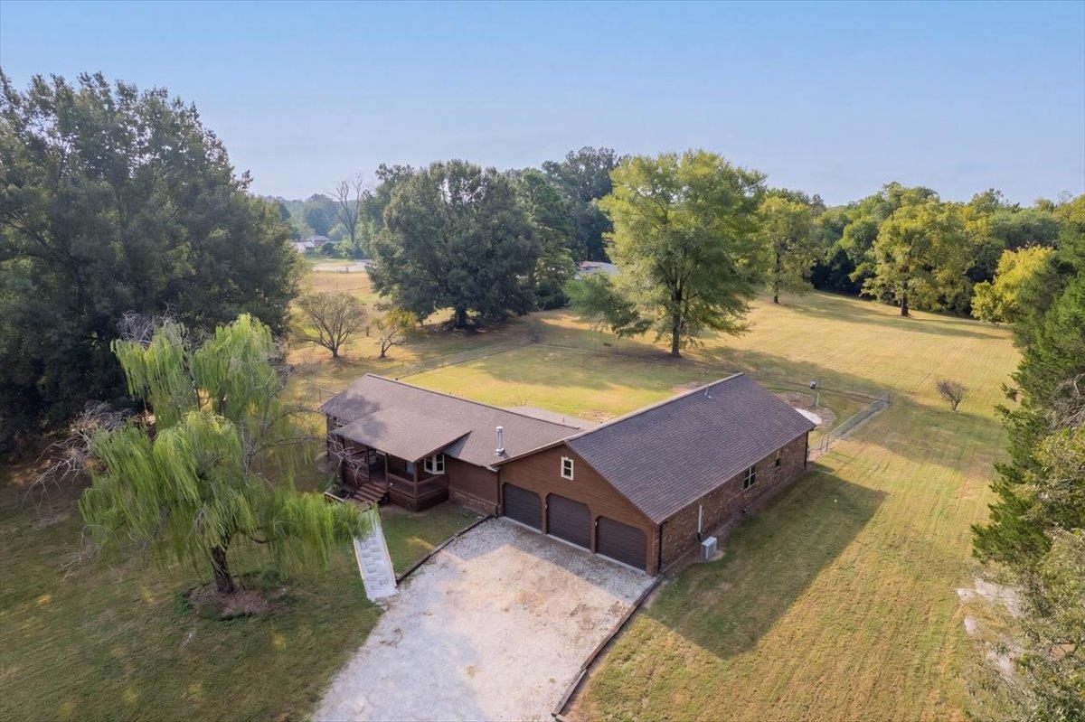 3101 Ward Rd Property Photo 4