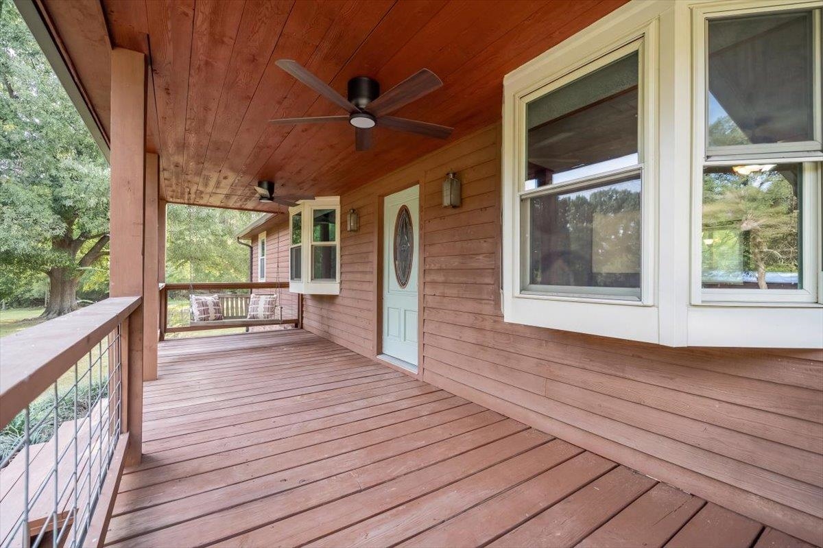 3101 Ward Rd Property Photo 7