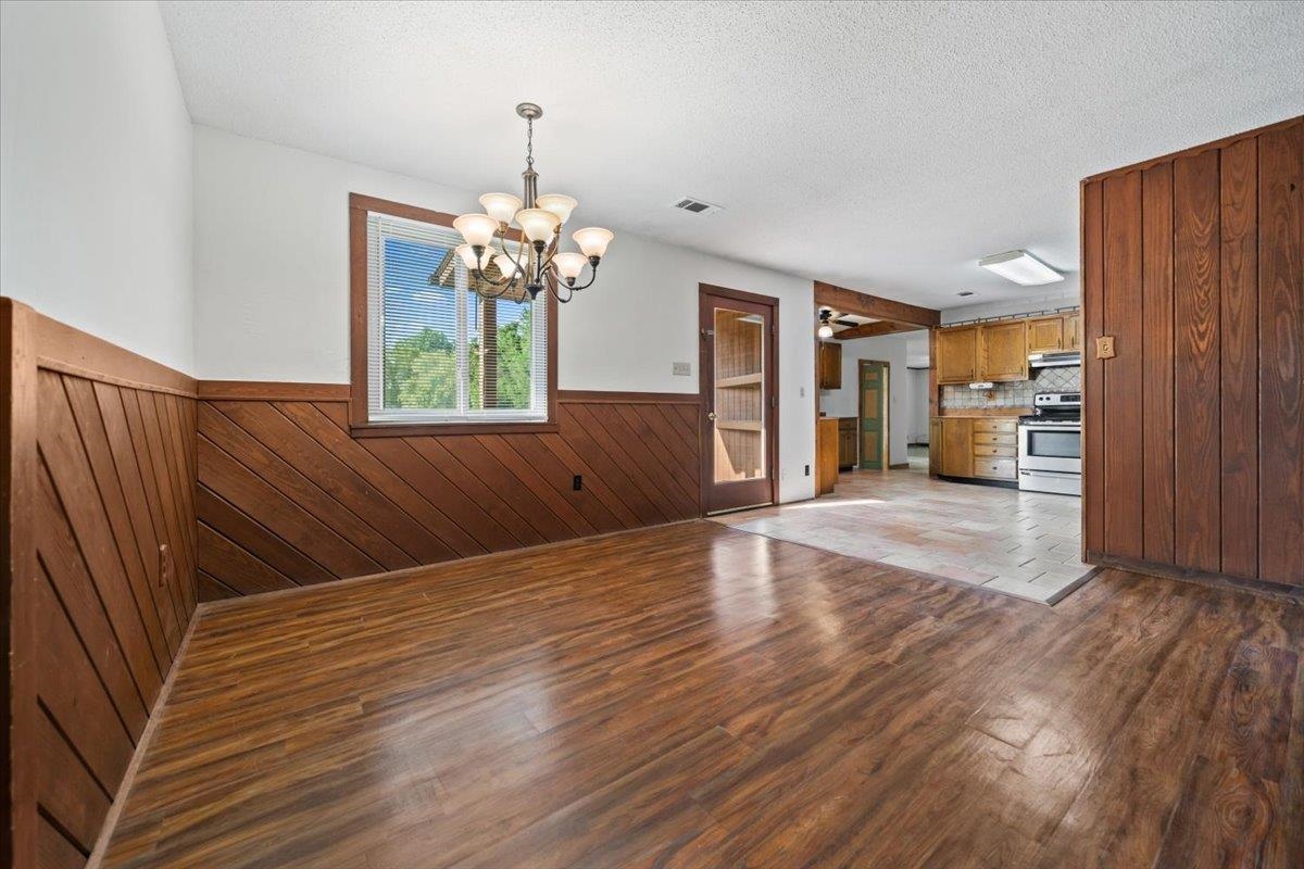 3101 Ward Rd Property Photo 11