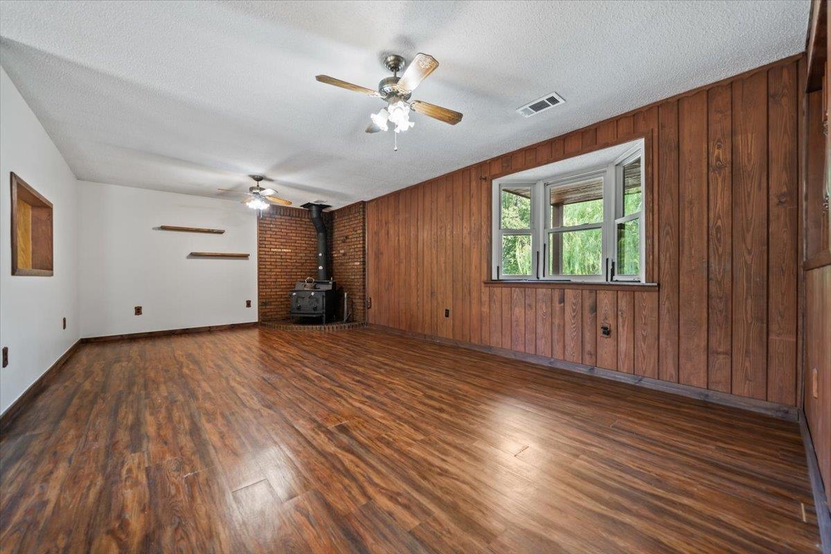 3101 Ward Rd Property Photo 13
