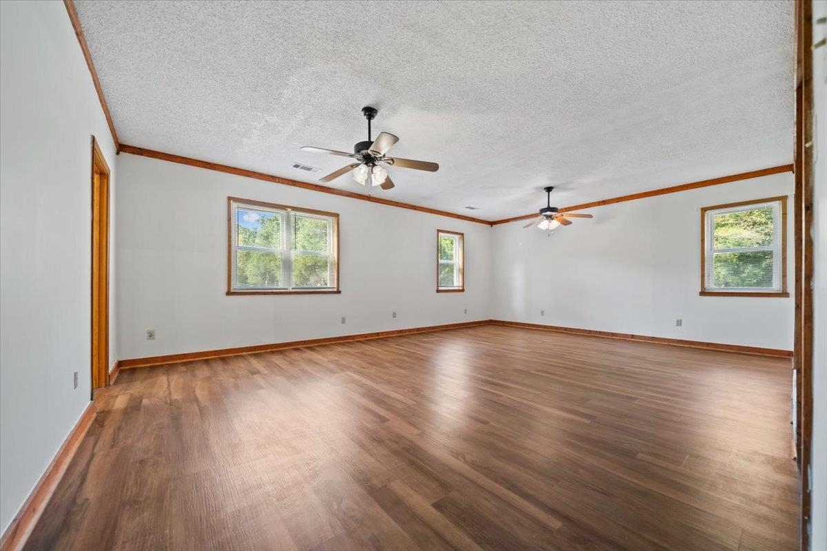 3101 Ward Rd Property Photo 21