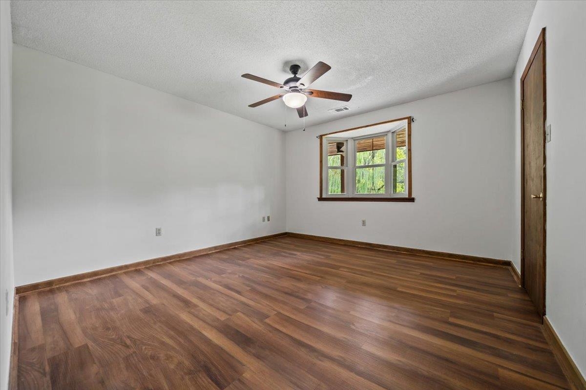 3101 Ward Rd Property Photo 25