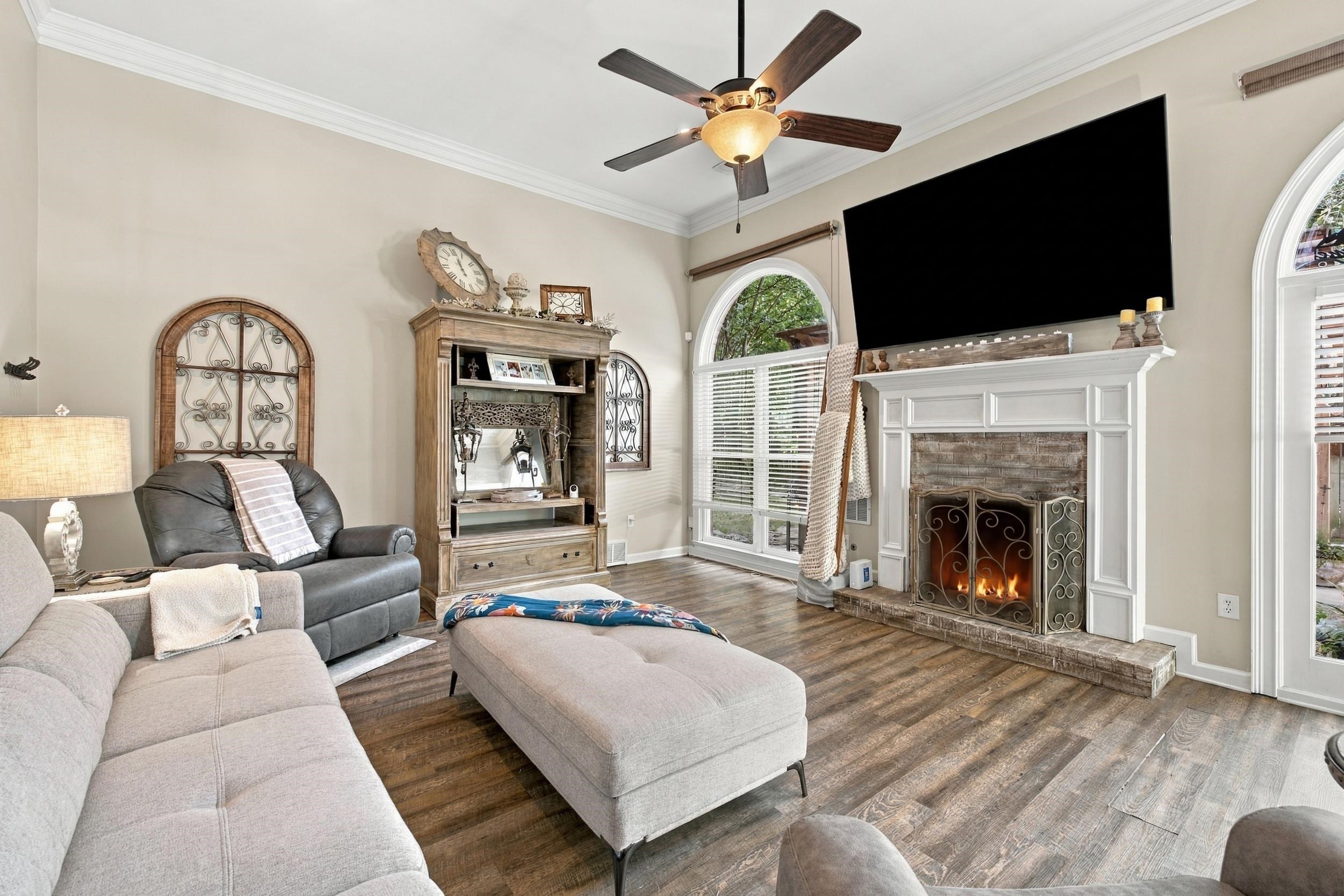 8575 Stablemill Ln Property Photo 7