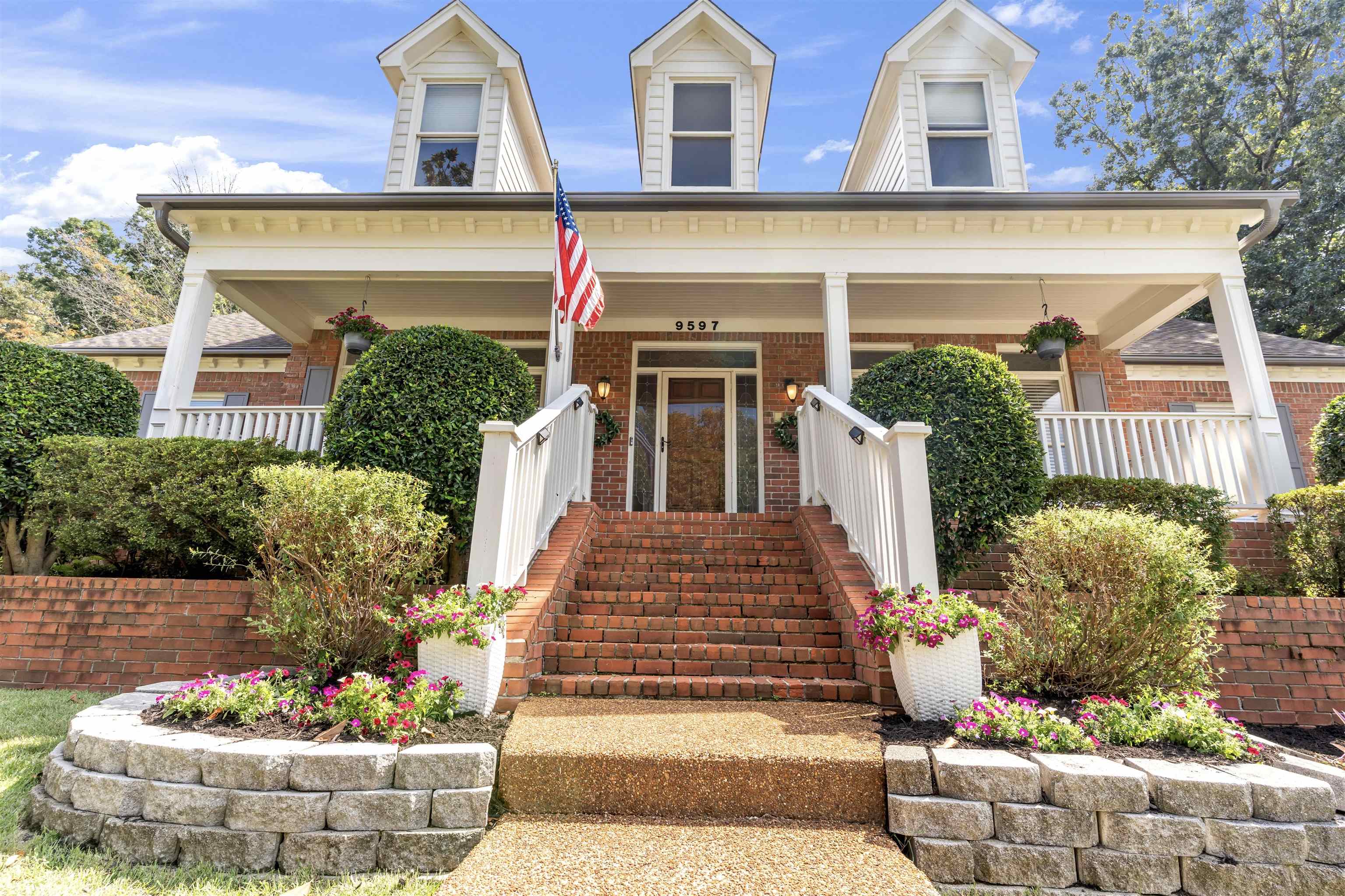 9597 Cedar Mist Cv E Property Photo 3