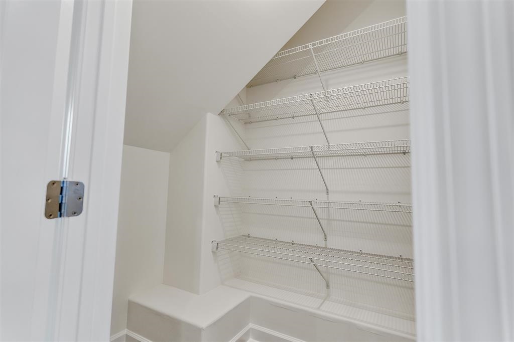 175 Hughetta St Property Photo 10