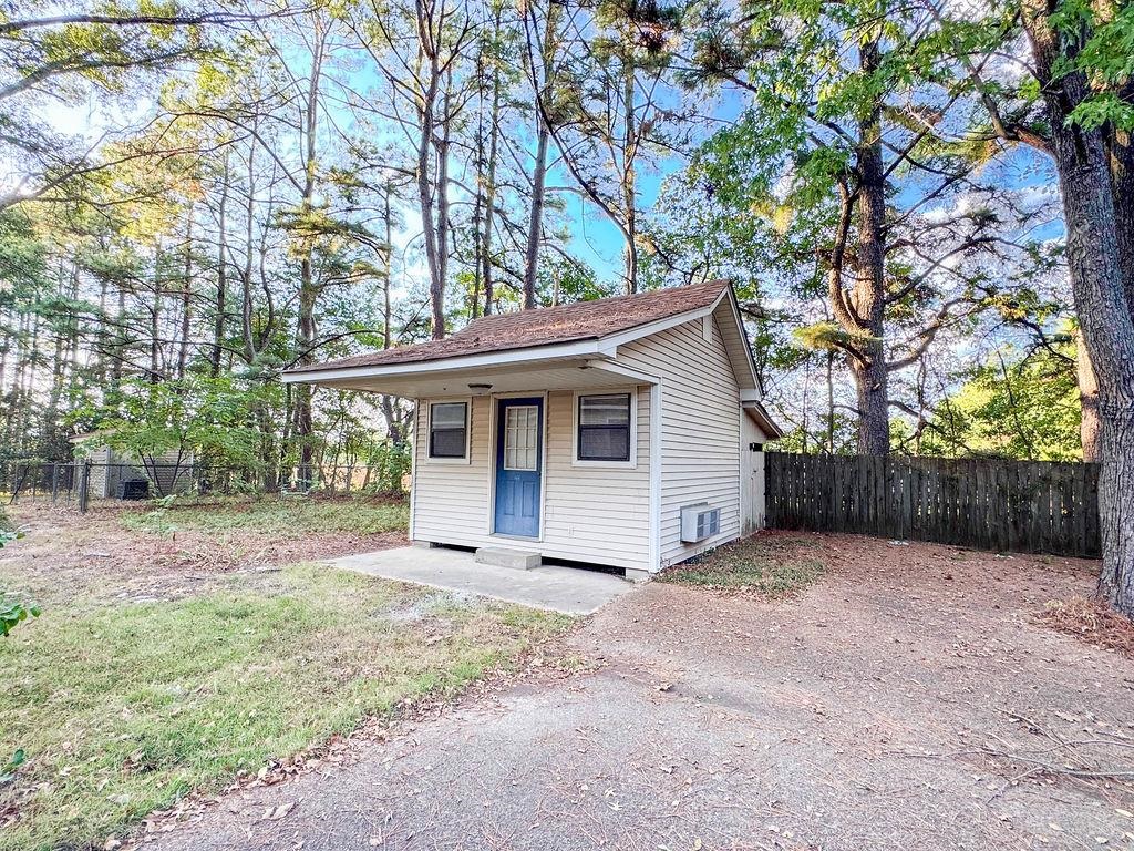 96 Whaley Rd Property Photo 11