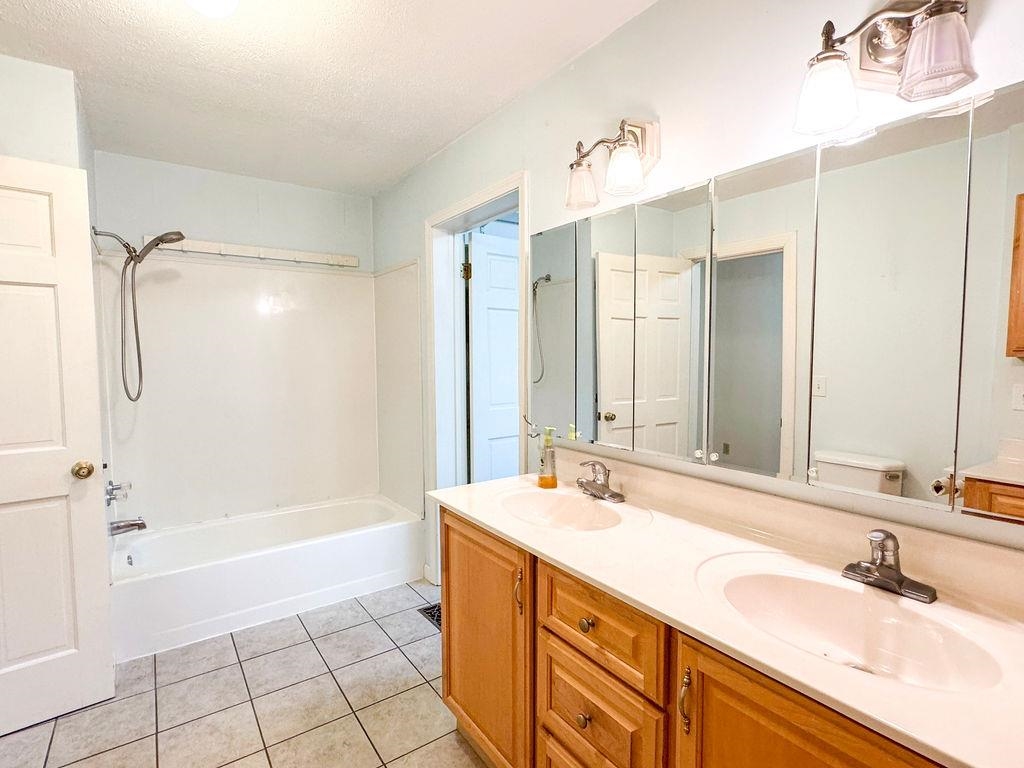 96 Whaley Rd Property Photo 28