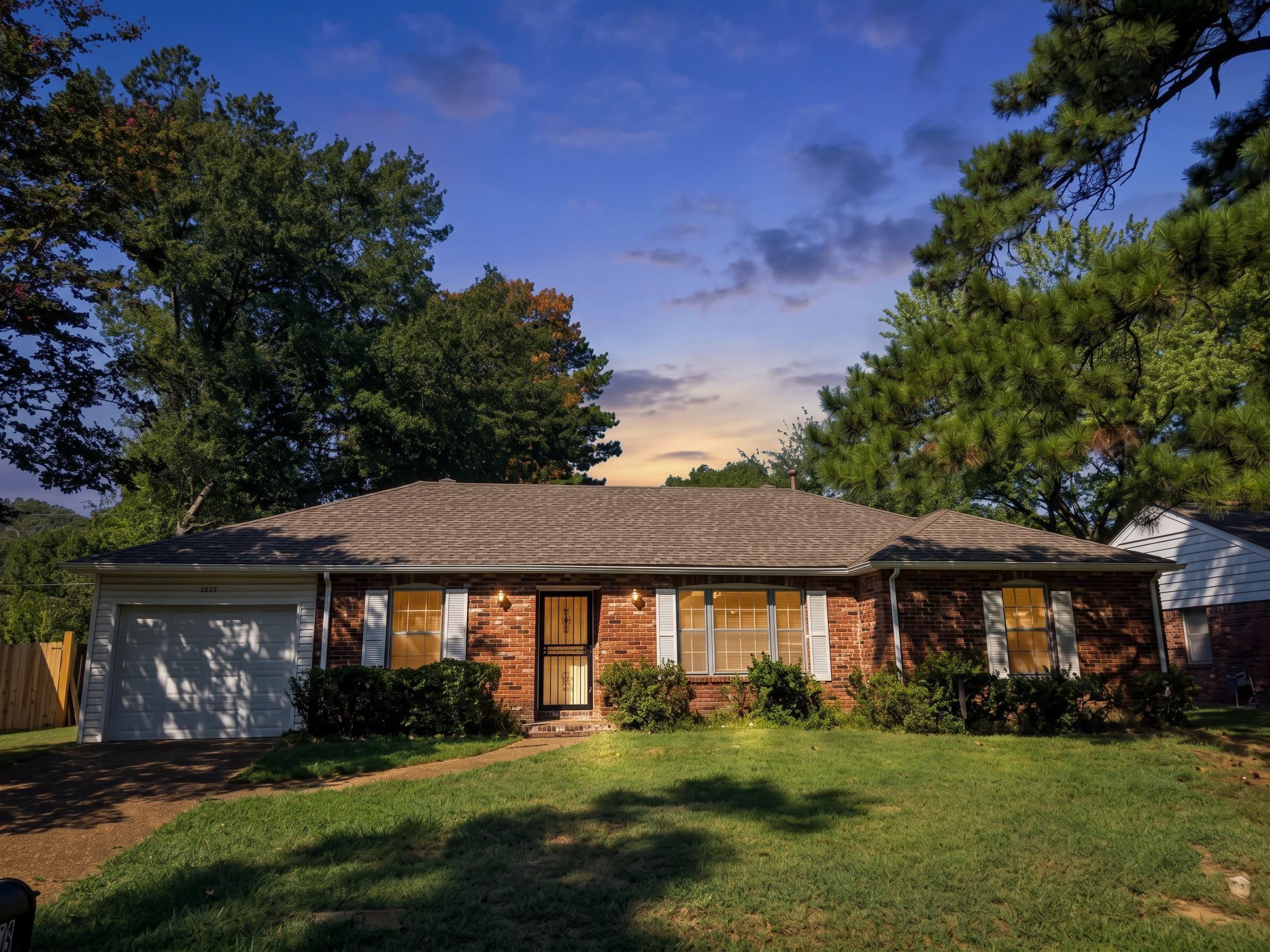 2853 Castleman St Property Photo 1