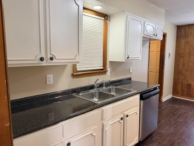 2853 Castleman St Property Photo 7