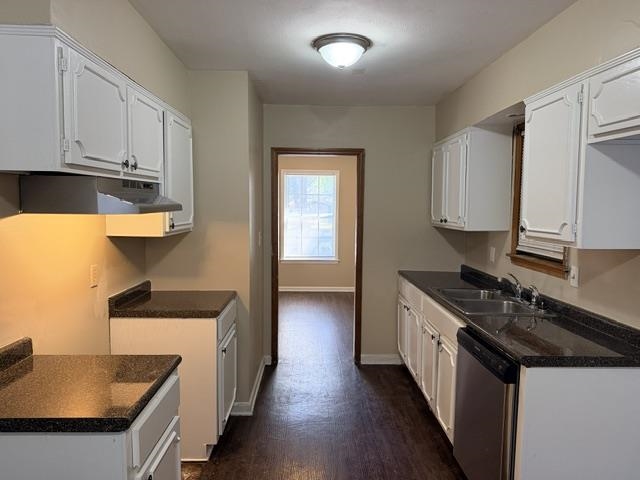 2853 Castleman St Property Photo 8