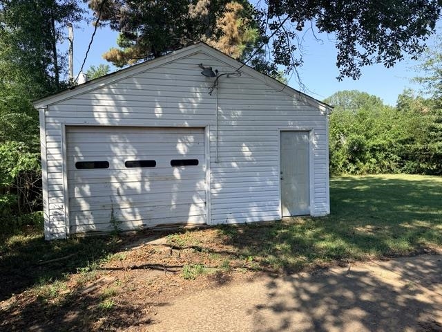 2853 Castleman St Property Photo 25