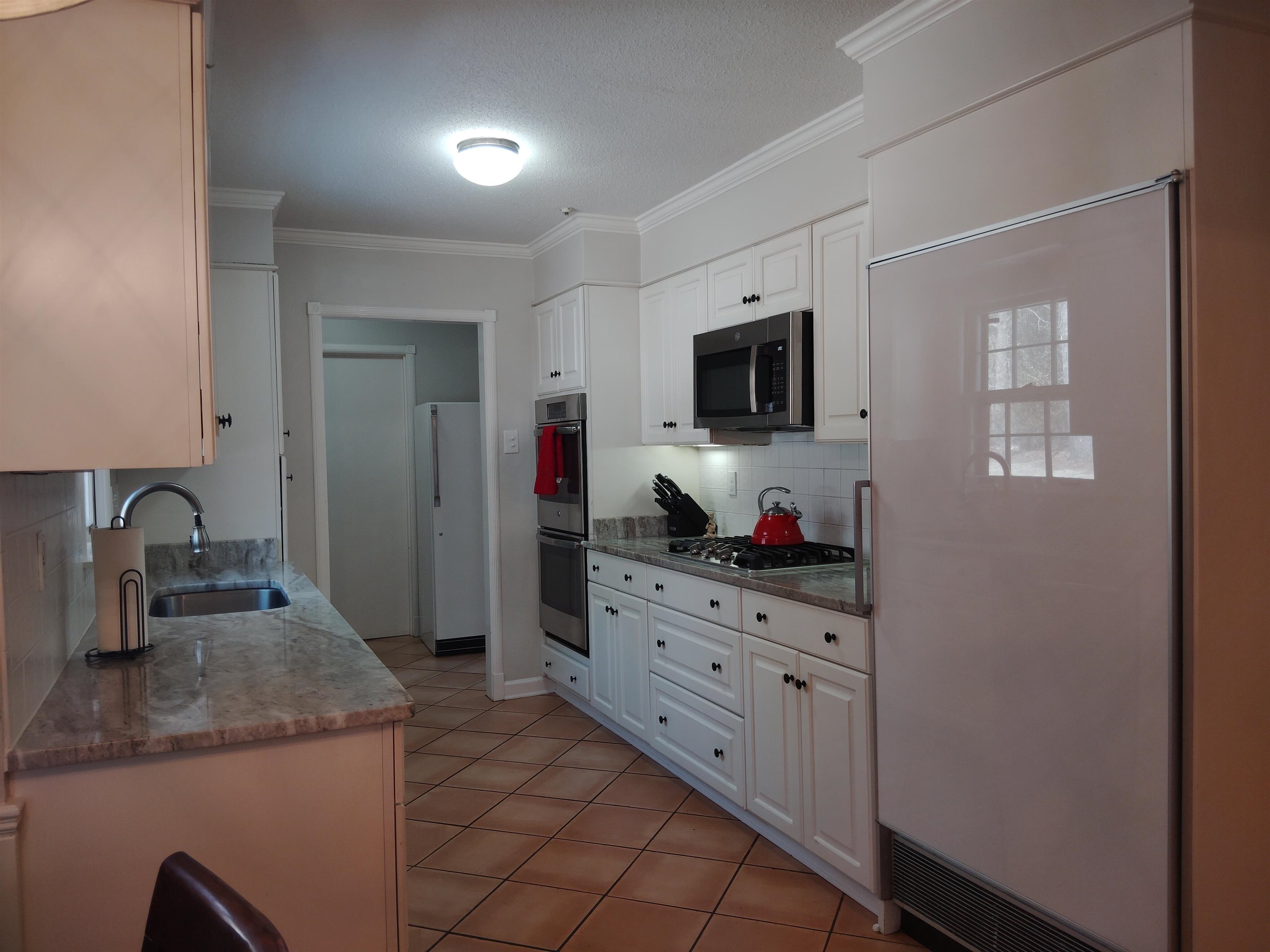 6878 Norhan Cv Property Photo 3