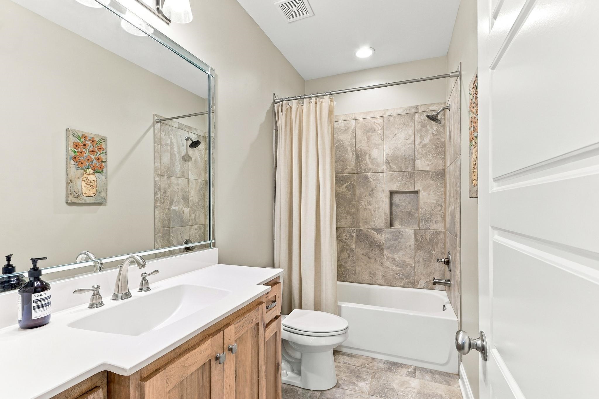 60 Dunn Ridge Cv Property Photo 24
