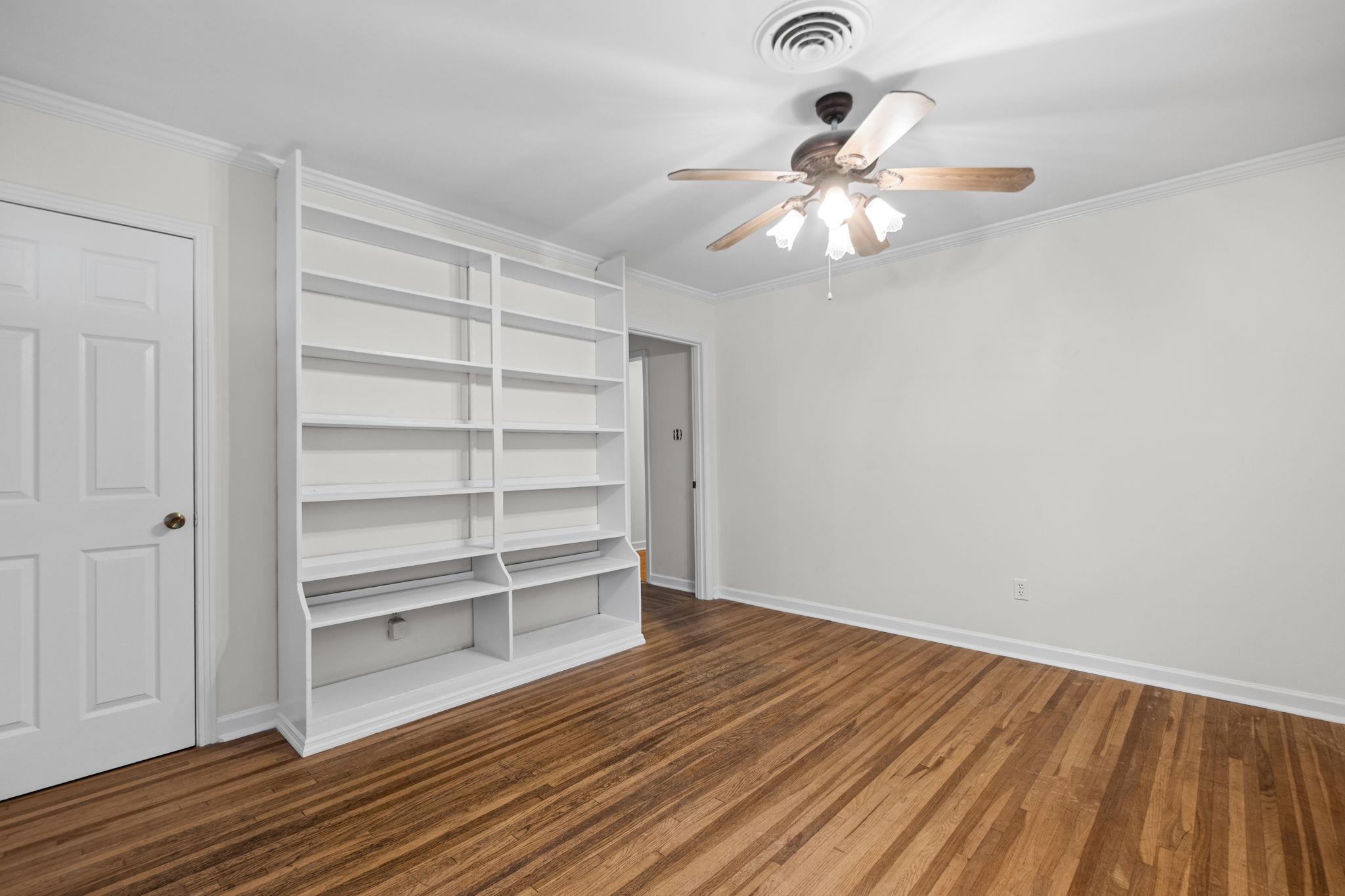 1319 Weymouth St Property Photo 9