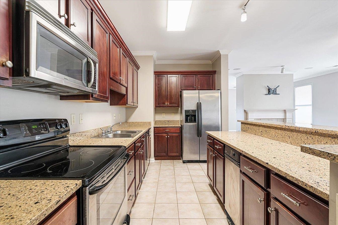 721 Litty Ct 302 Property Photo 6