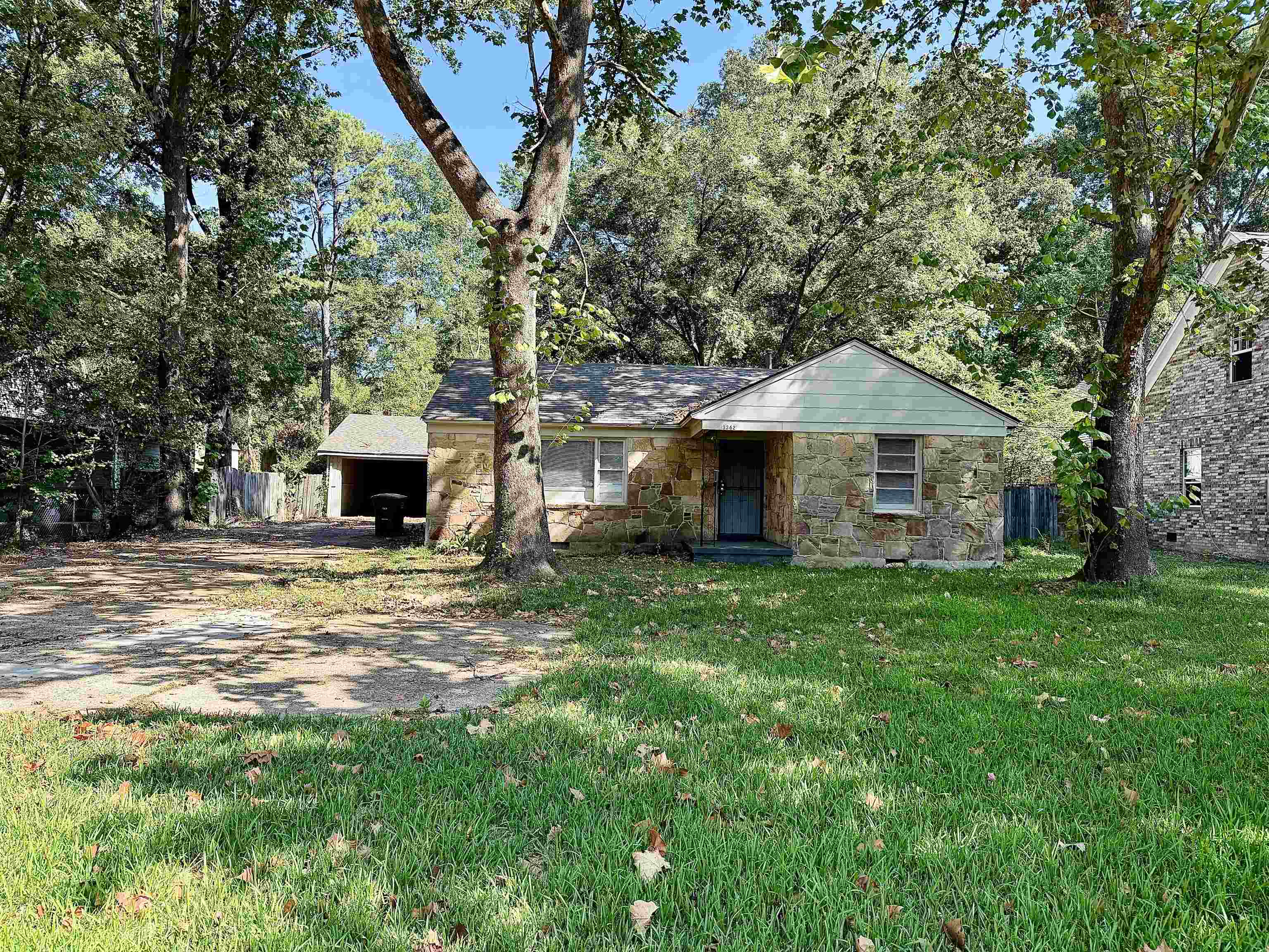3362 SCENIC HWY Property Photo 1
