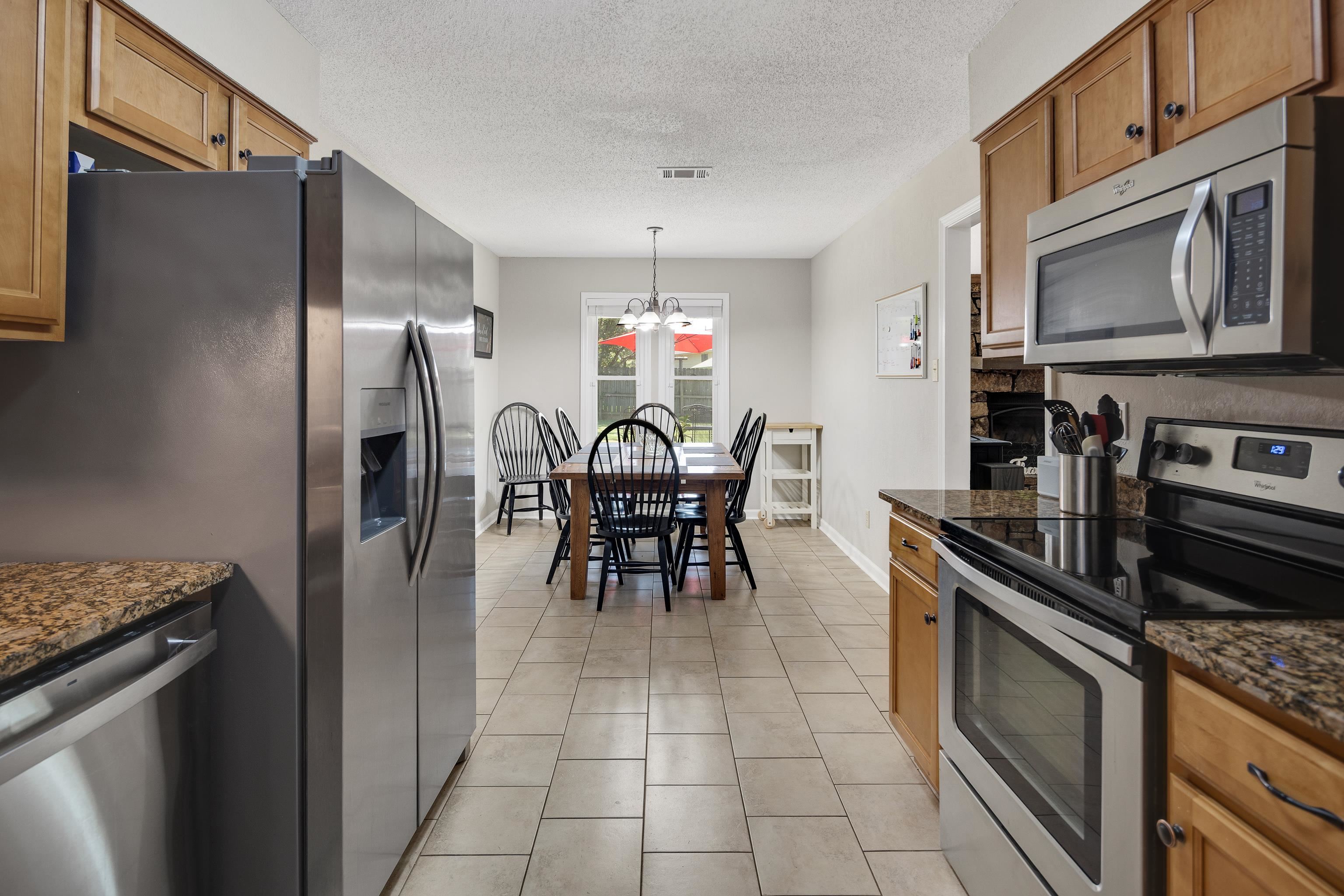 9433 Woodcutter Ln Property Photo 11
