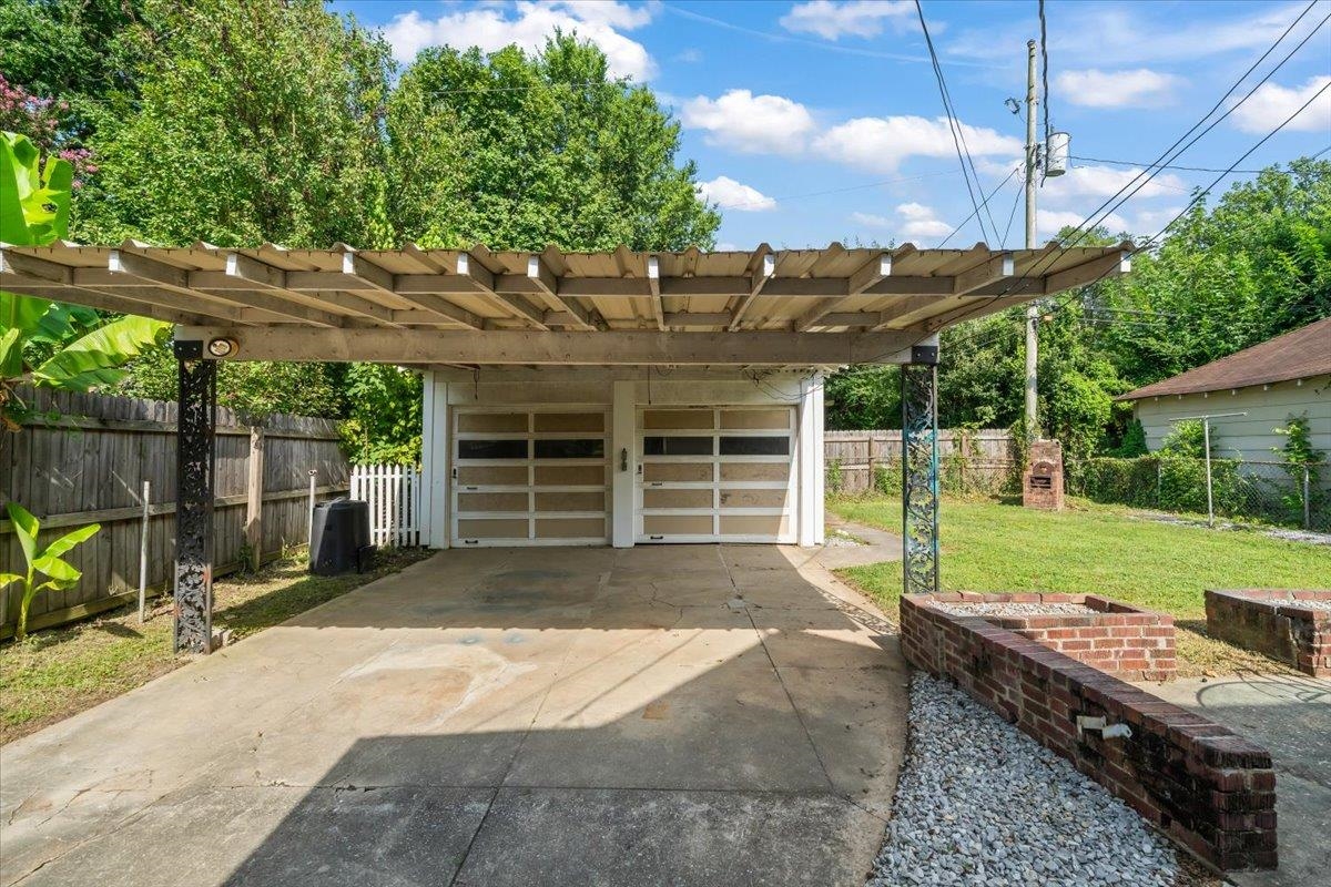 910 Kensington Pl Property Photo 31