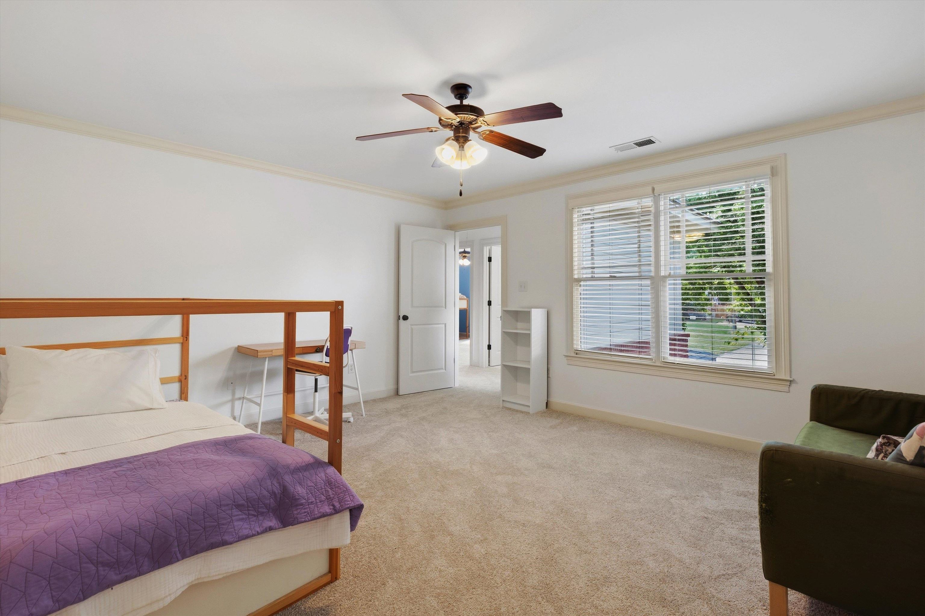336 N Willett St Property Photo 24