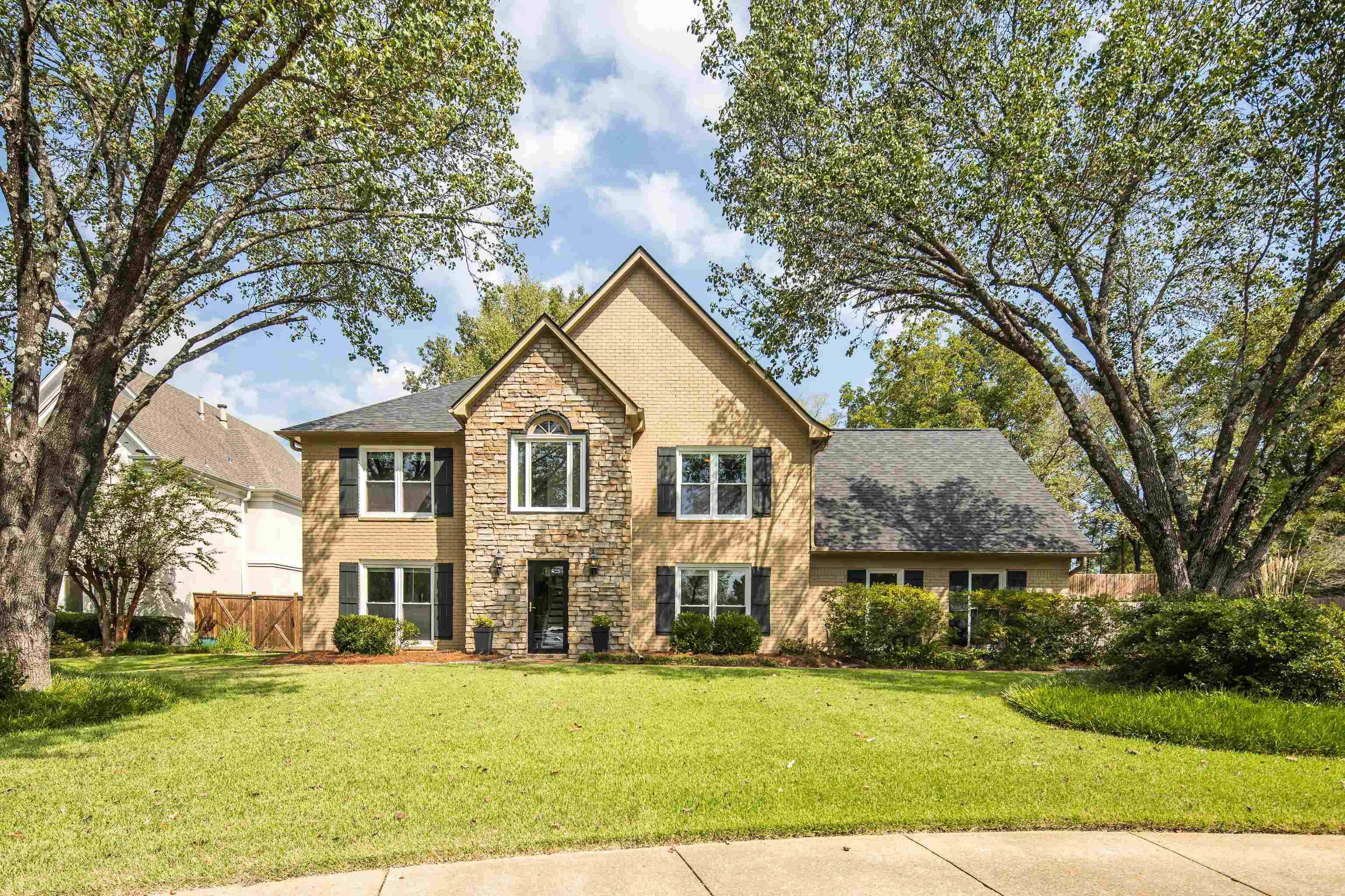 2730 Fairway Glen Cv Property Photo 2