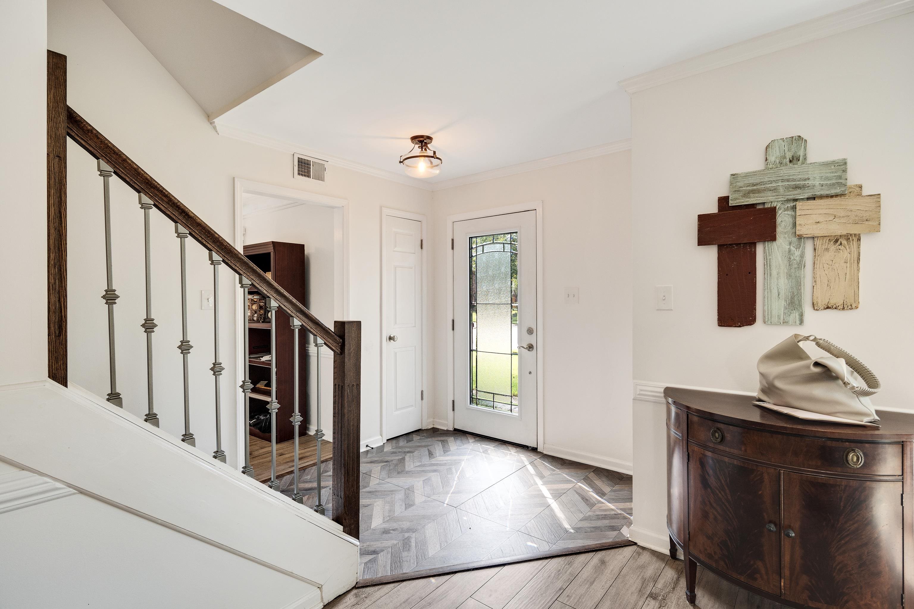 2730 Fairway Glen Cv Property Photo 3