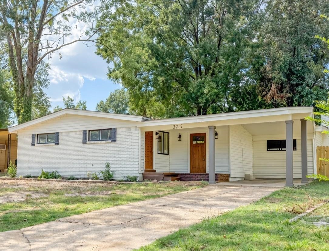 3217 Starsdale St Property Photo 2
