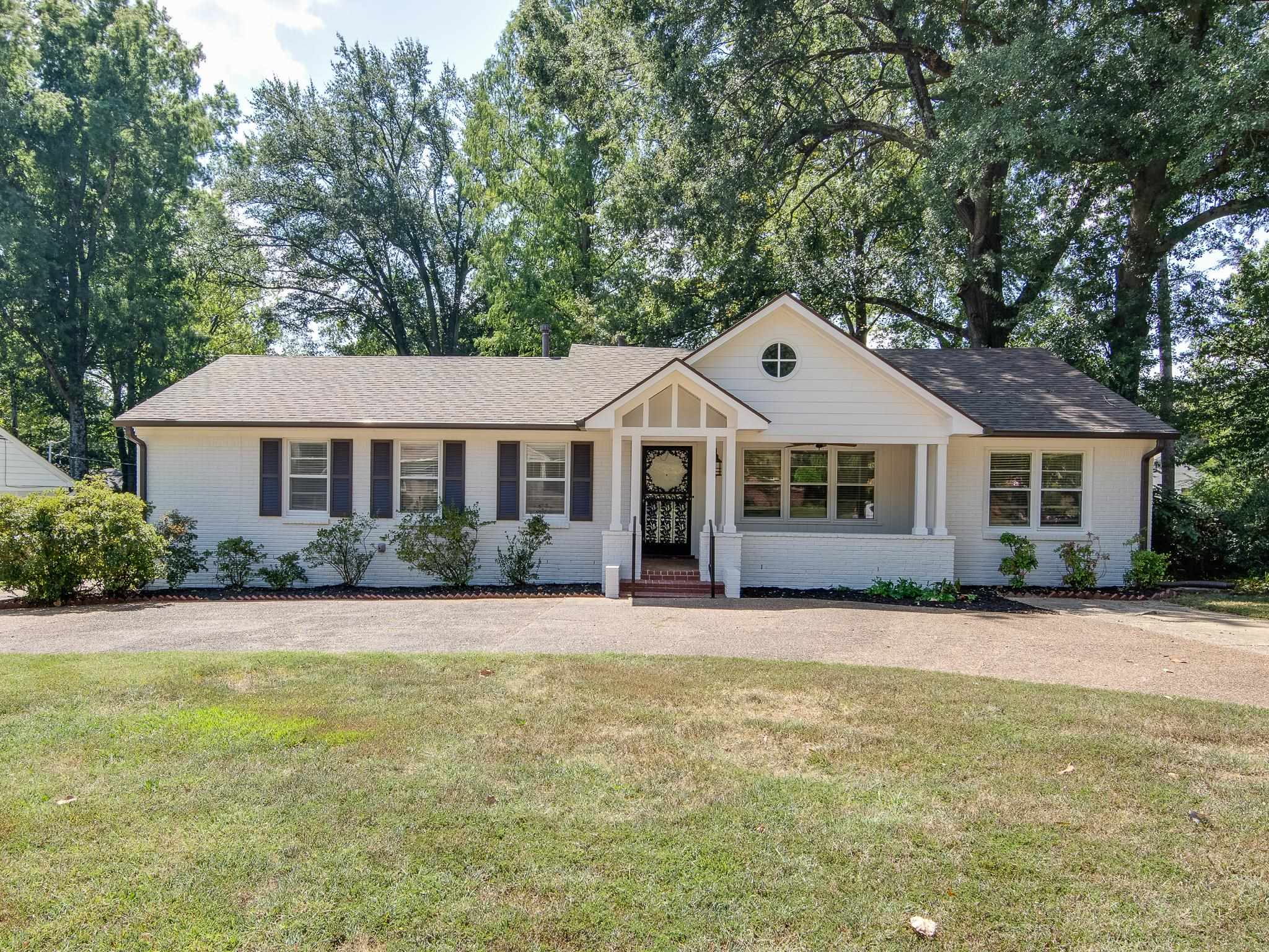 4935 ROBINDALE LN Property Photo 1