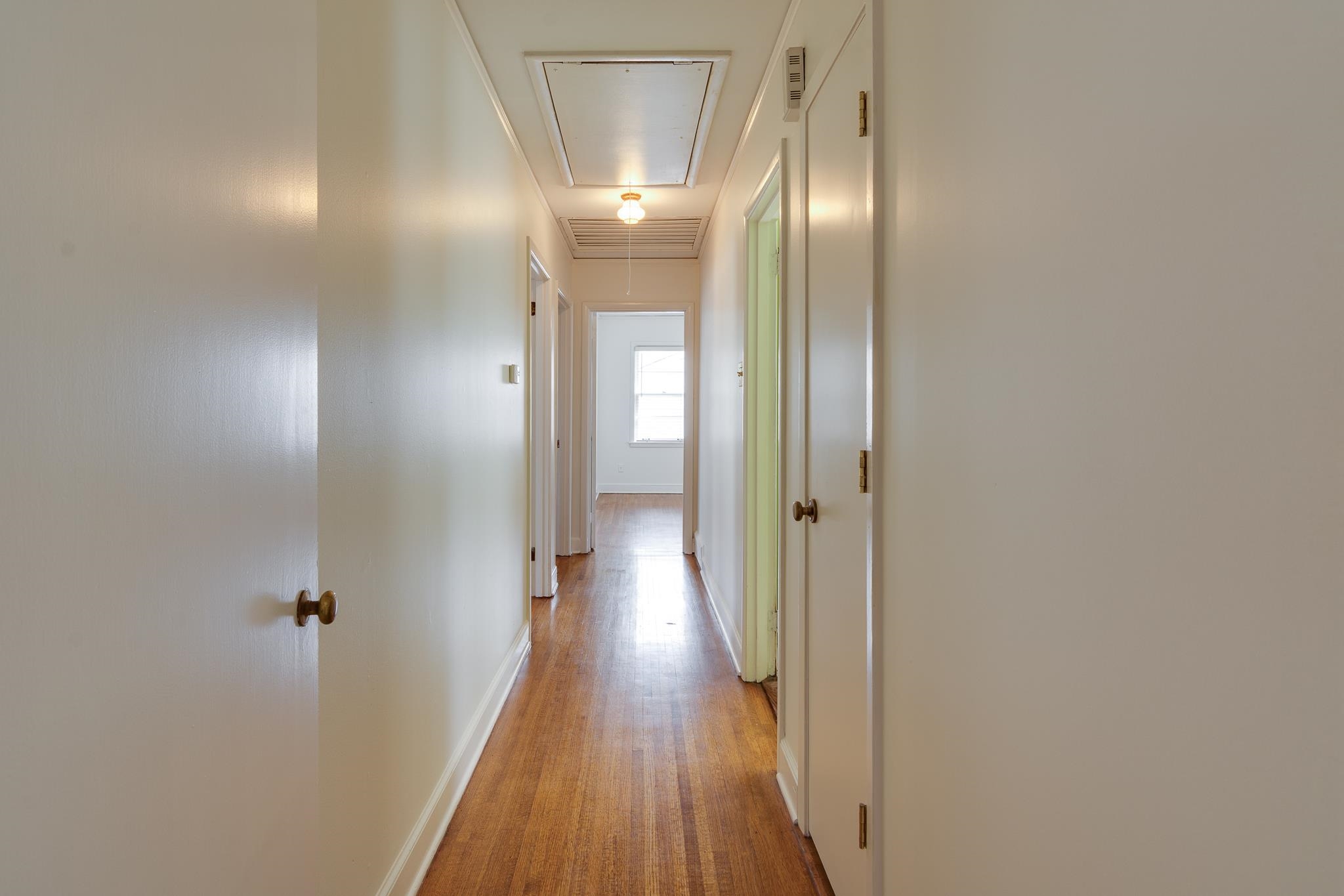 4935 Robindale Ln Property Photo 23